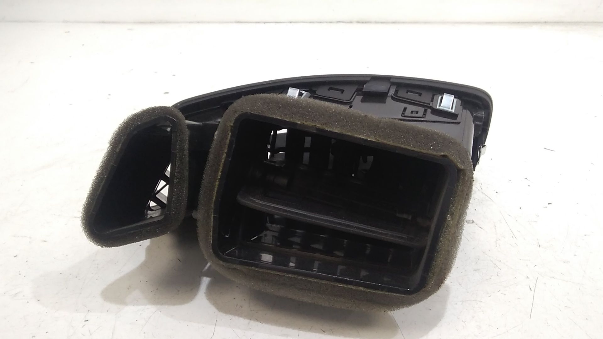 Bocchetta aria cruscotto lato passeggero KIA Cee d 1 Serie