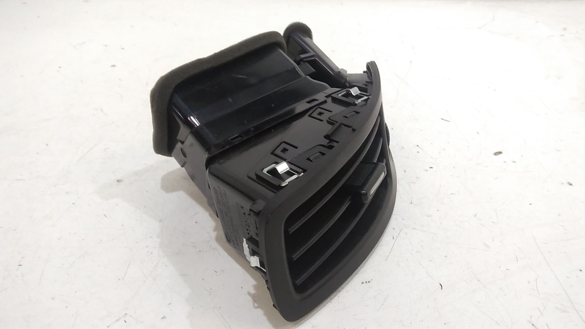 Bocchetta aria cruscotto lato passeggero KIA Cee d 1 Serie