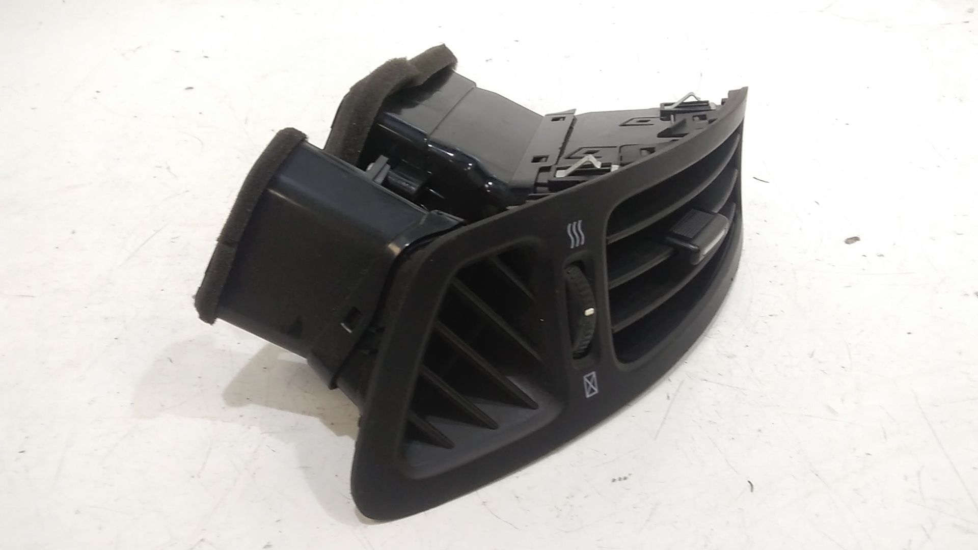 Bocchetta aria cruscotto lato guida KIA Cee d 1 Serie