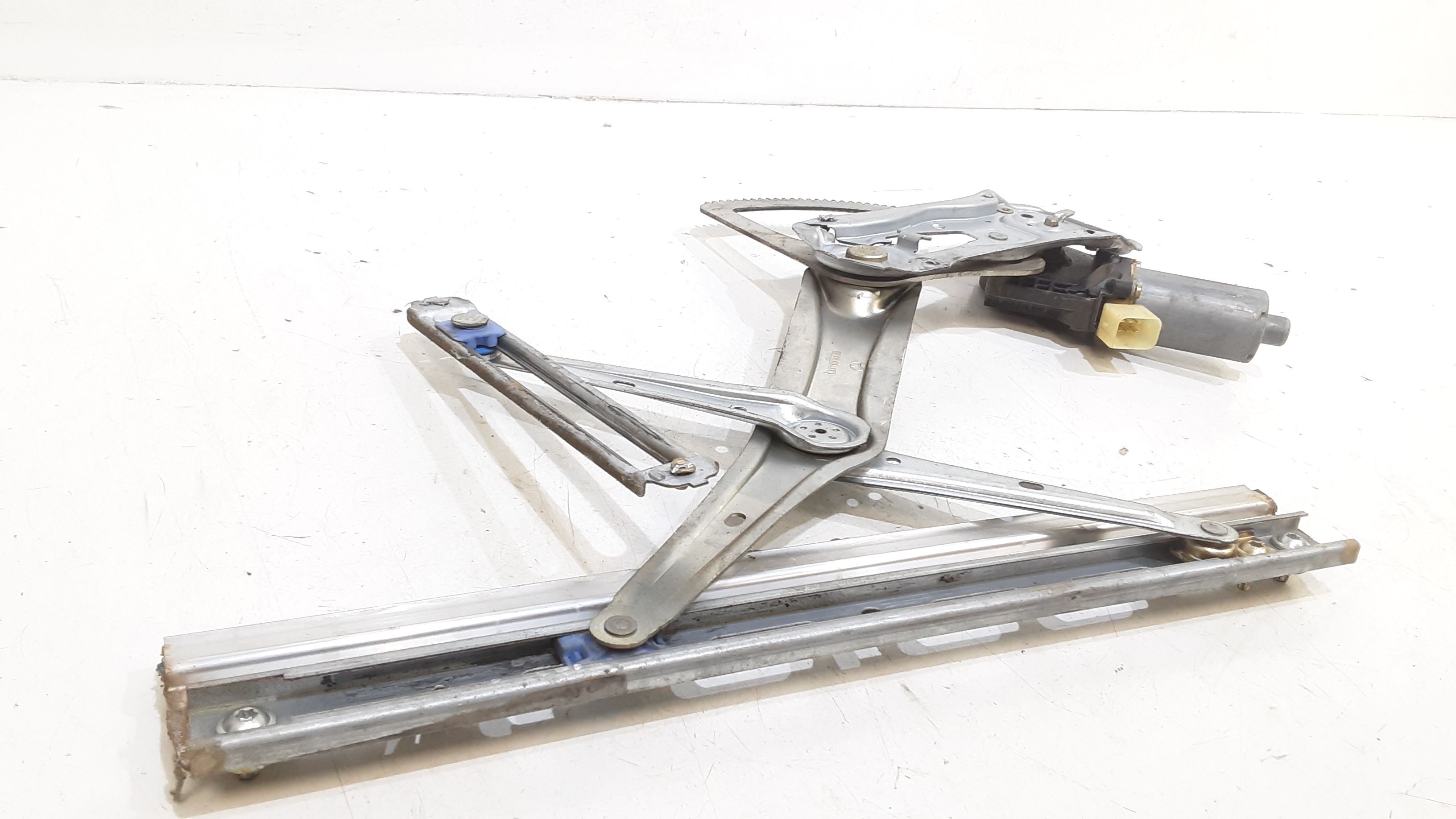 Cremagliera anteriore sinistra Guida MERCEDES CLK Coup W208