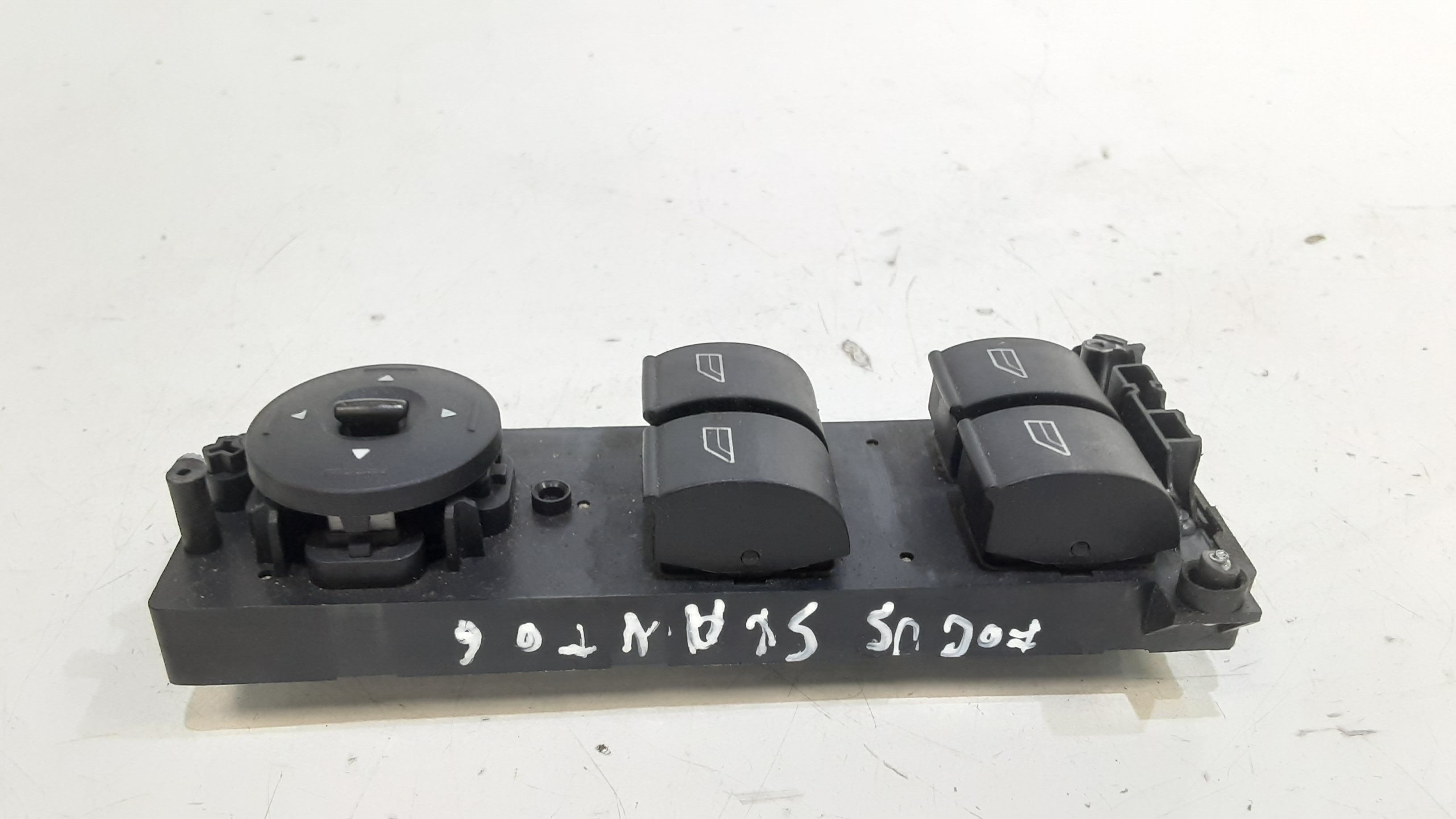 Pulsantiera anteriore sinistra Guida FORD Focus Berlina 3 Serie