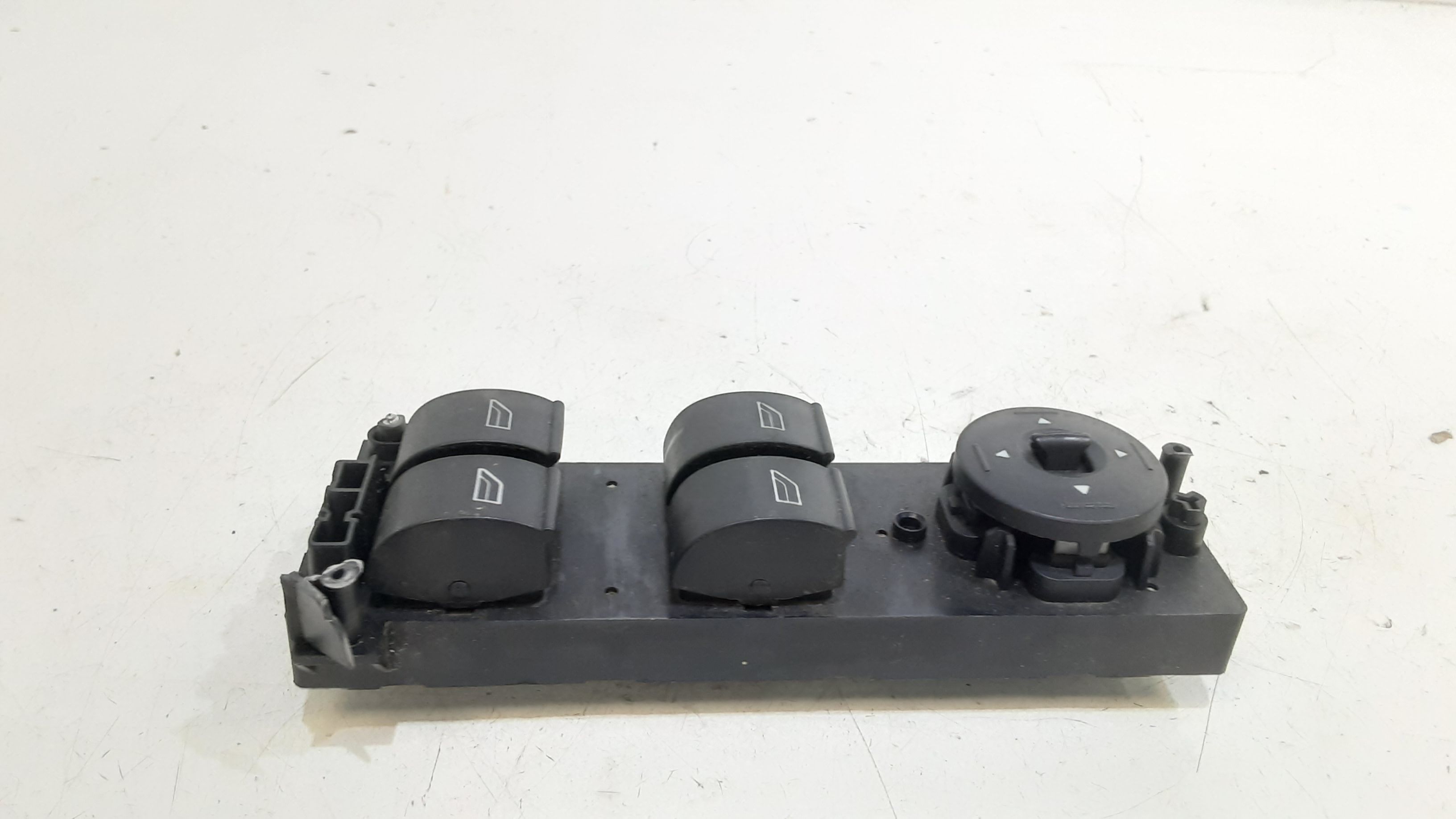 Pulsantiera anteriore sinistra Guida FORD Focus Berlina 3 Serie