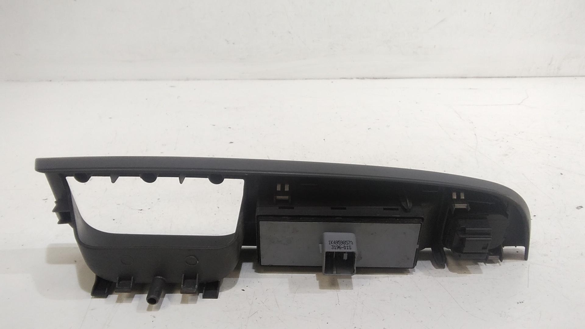 Pulsantiera anteriore sinistra Guida VOLKSWAGEN Golf 5 Berlina (03>08)