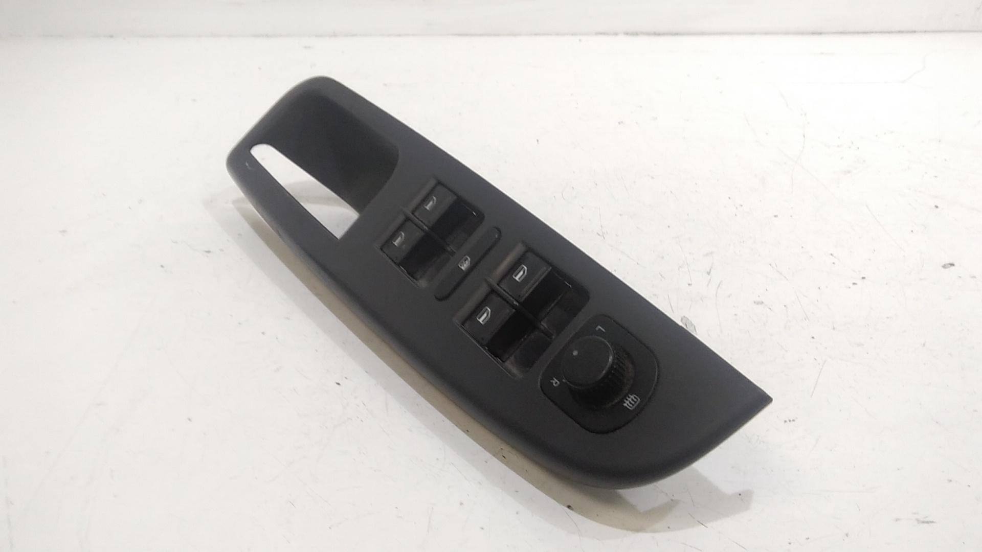 Pulsantiera anteriore sinistra Guida VOLKSWAGEN Golf 5 Berlina (03>08)