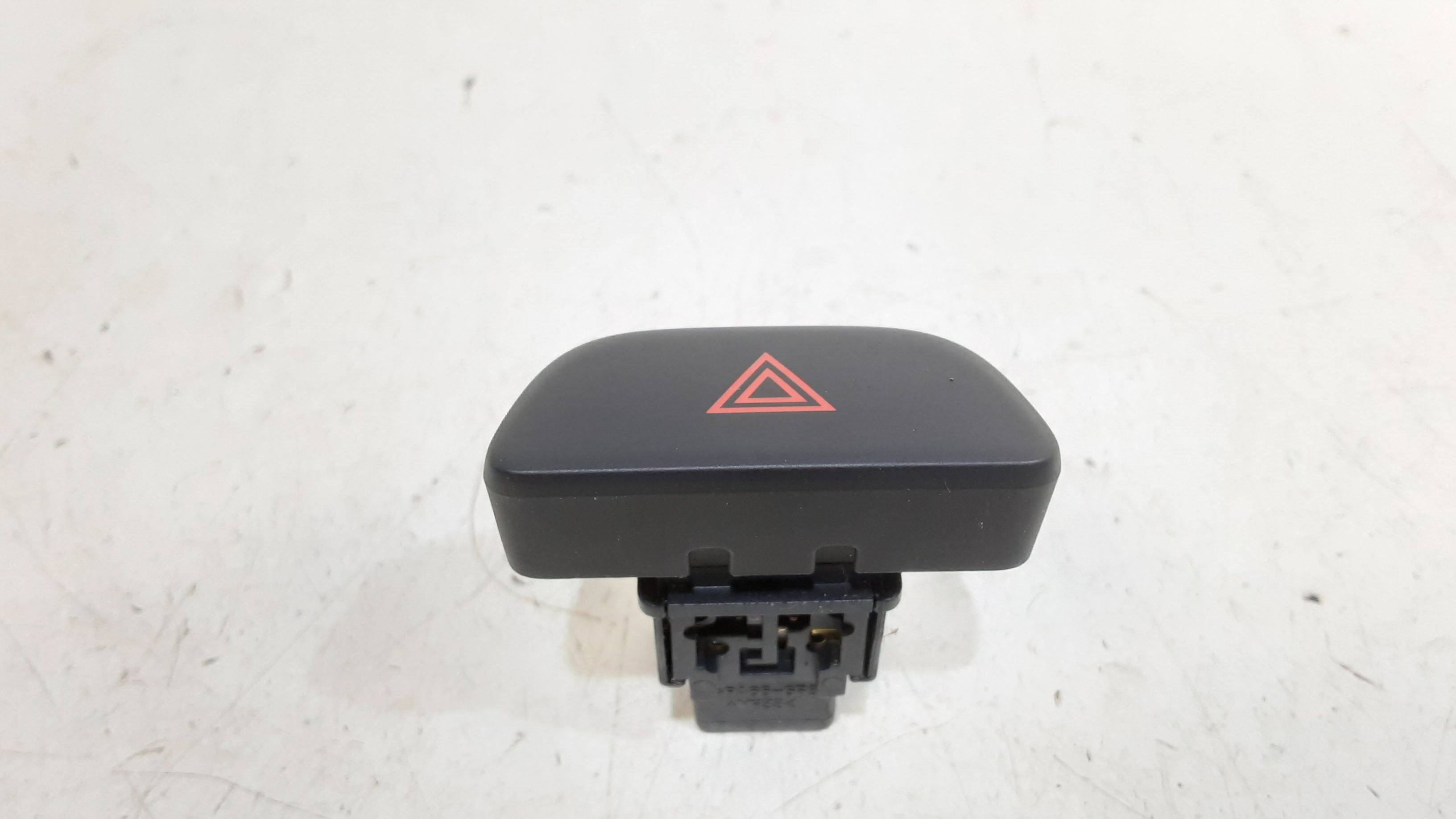 Pulsante luci di emergenza NISSAN Micra 7 Serie