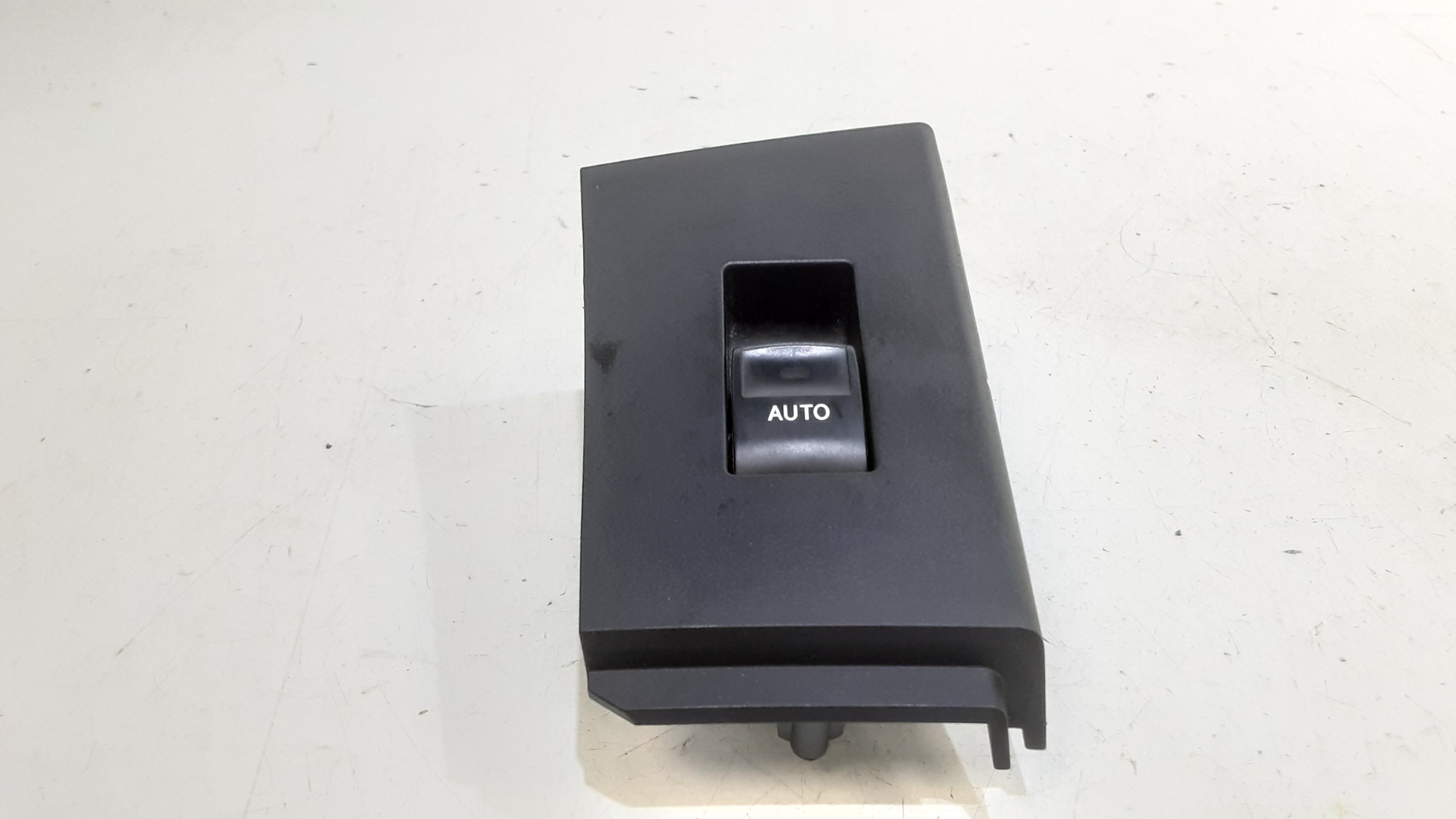 Pulsantiera Posteriore Sinistra TOYOTA Auris Serie (E180) (12>18)