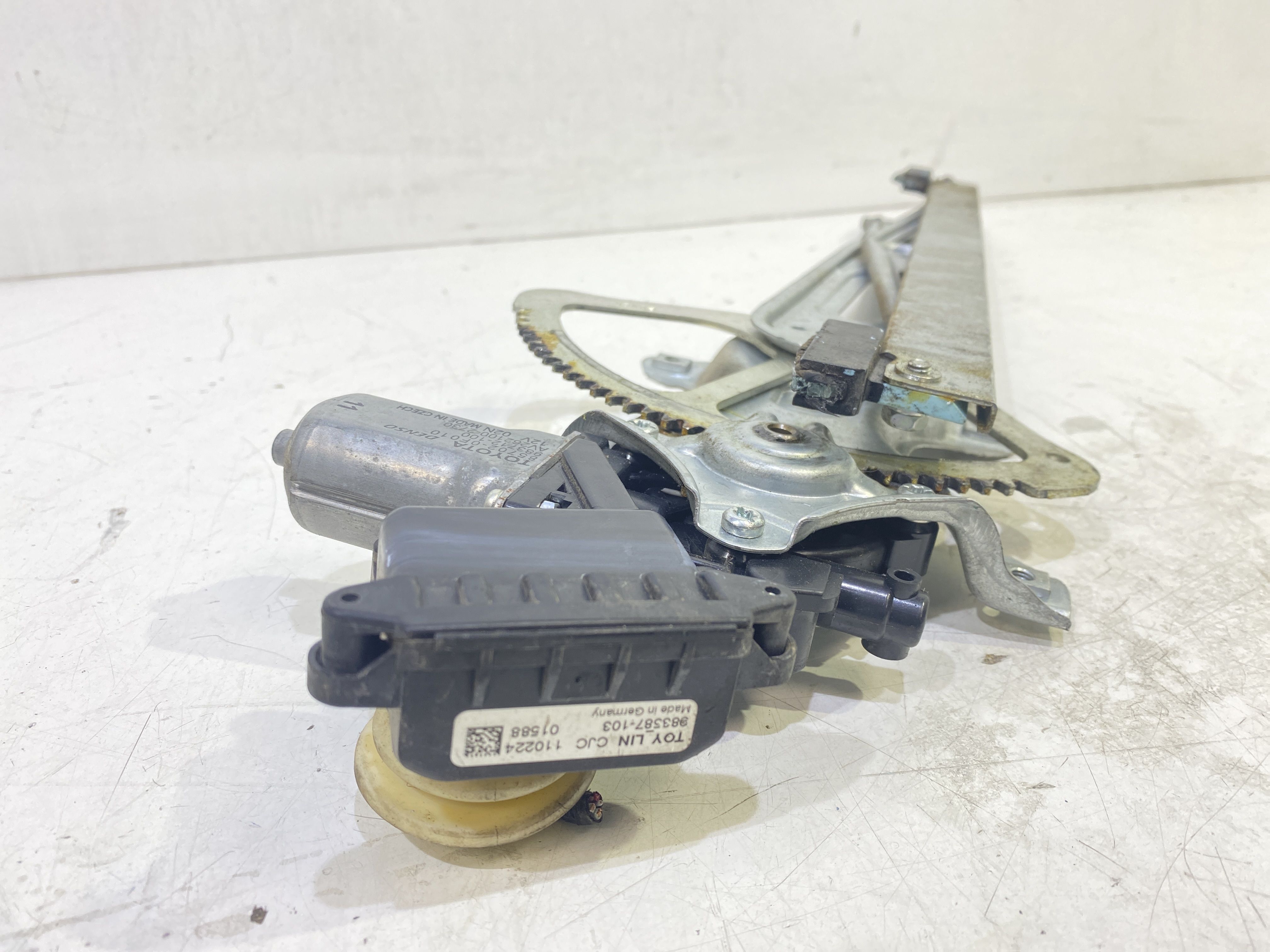 Cremagliera anteriore sinistra Guida TOYOTA Yaris 4 Serie