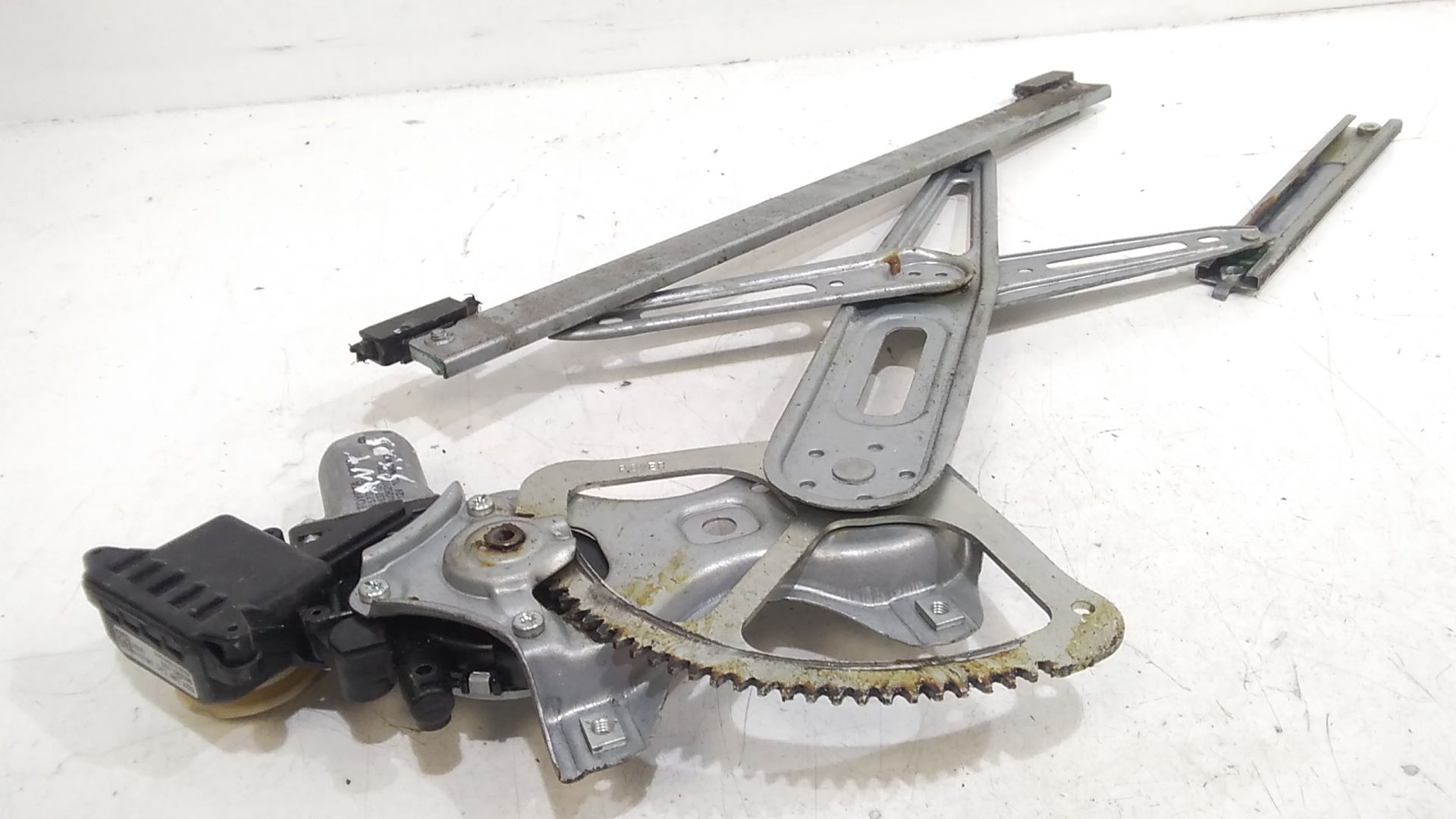 Cremagliera anteriore sinistra Guida TOYOTA Yaris 4 Serie