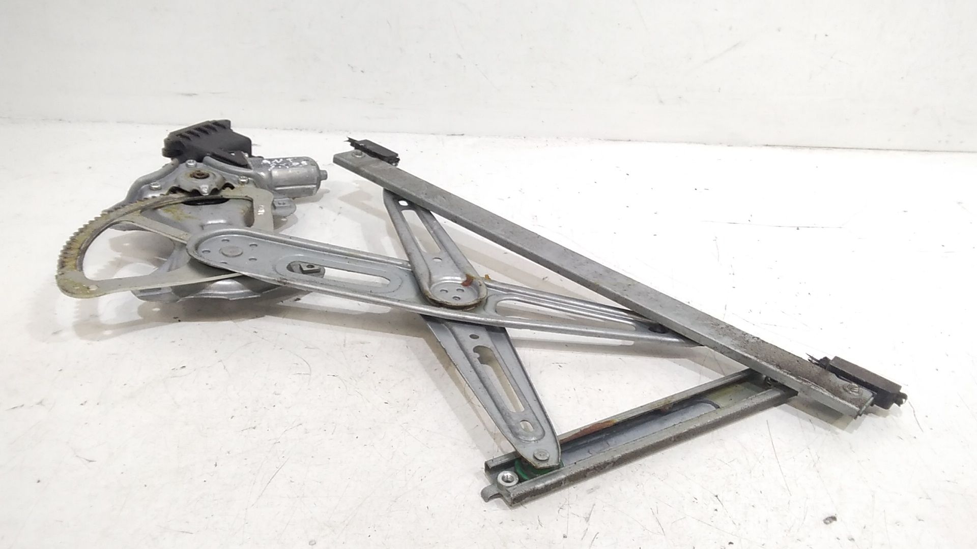 Cremagliera anteriore sinistra Guida TOYOTA Yaris 4 Serie