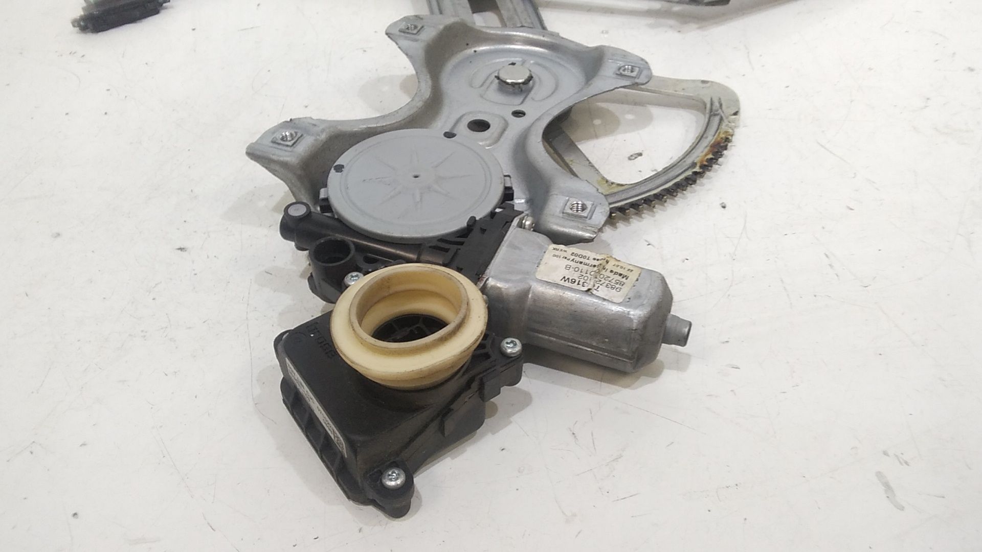 Cremagliera anteriore sinistra Guida TOYOTA Yaris 3 Serie