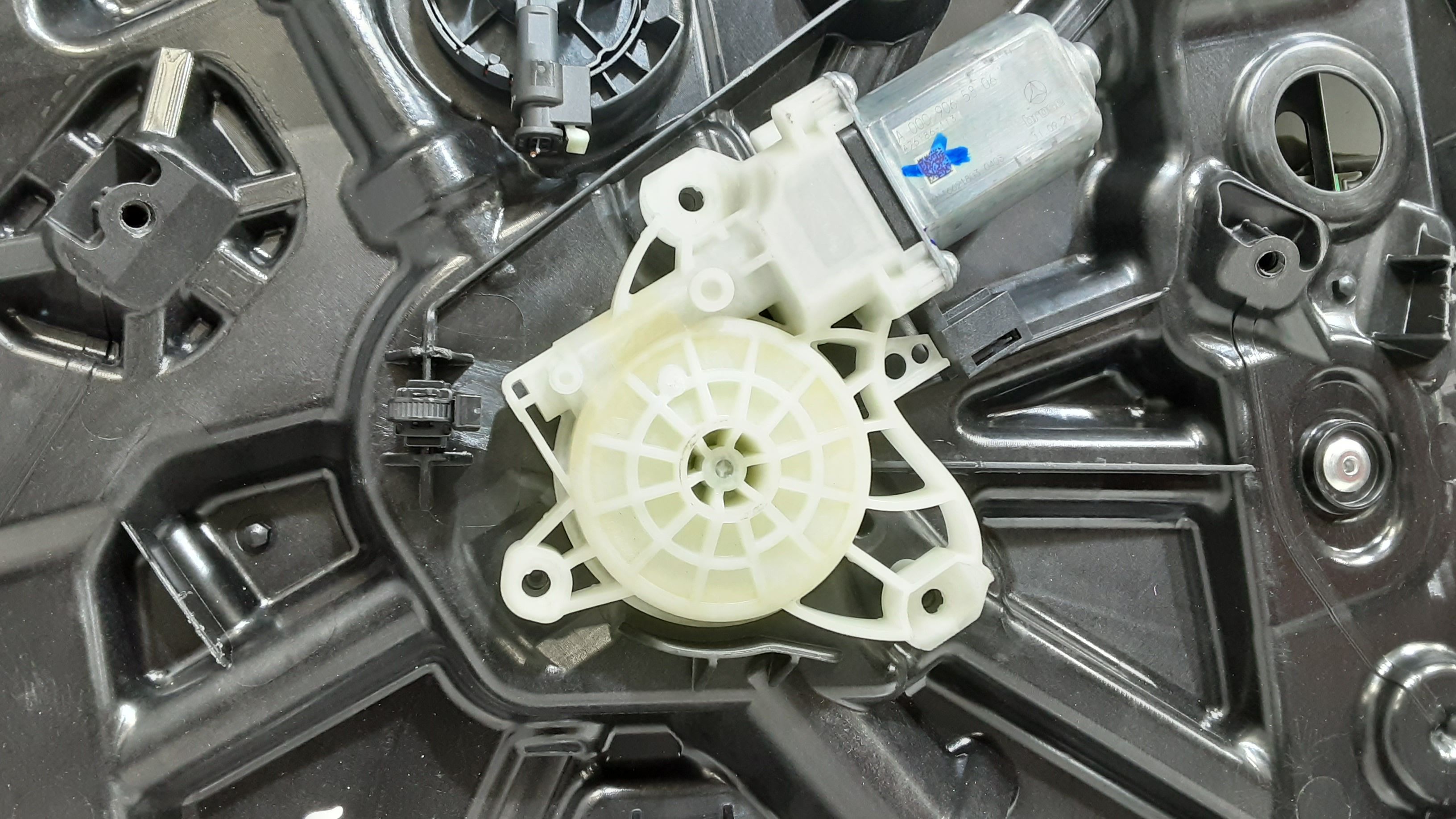 Cremagliera anteriore sinistra Guida MERCEDES Classe B Serie (W247) (18>21)