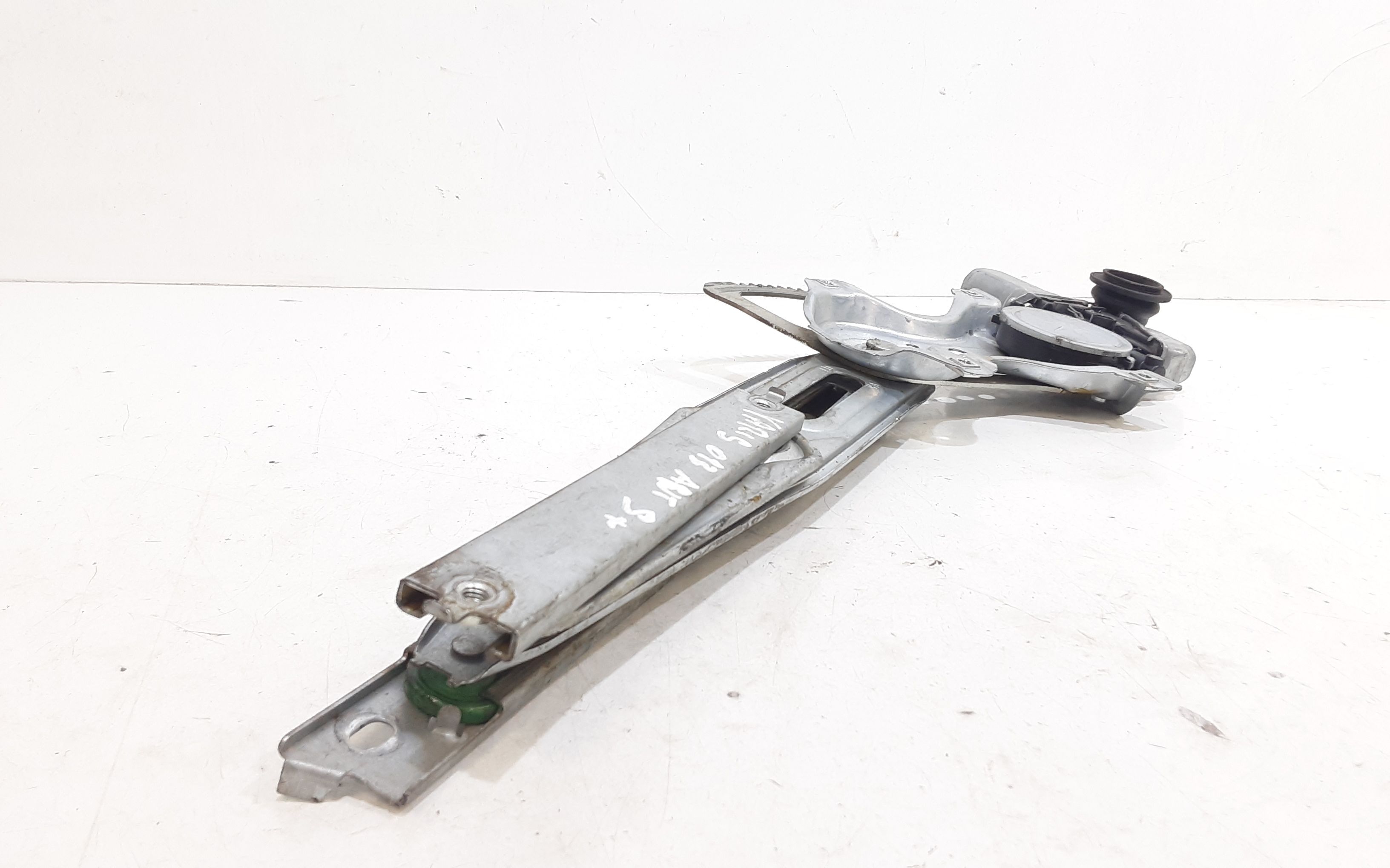 Cremagliera anteriore sinistra Guida TOYOTA Yaris Serie