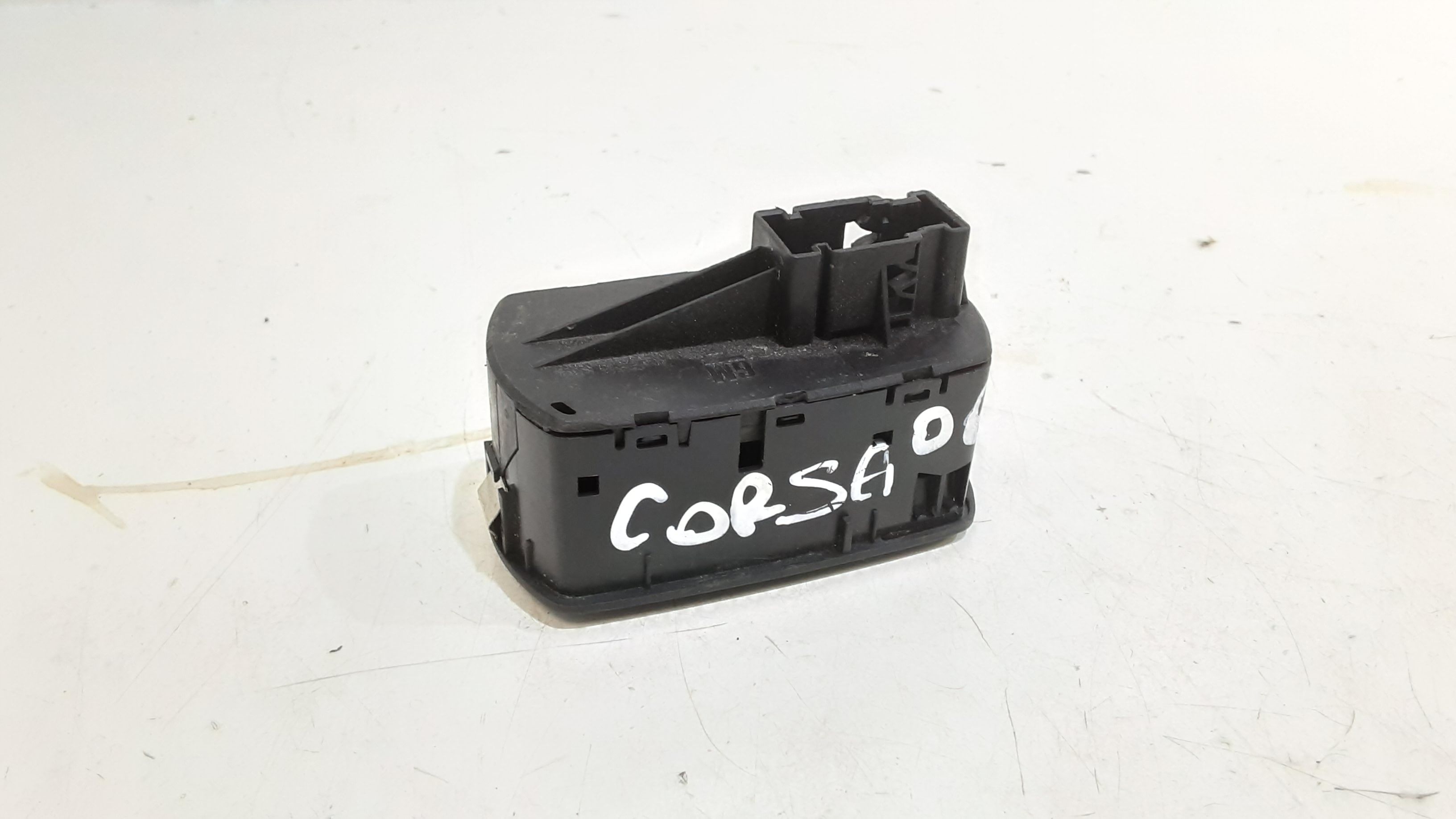 Pulsantiera anteriore sinistra Guida OPEL Corsa D 5P 1 Serie