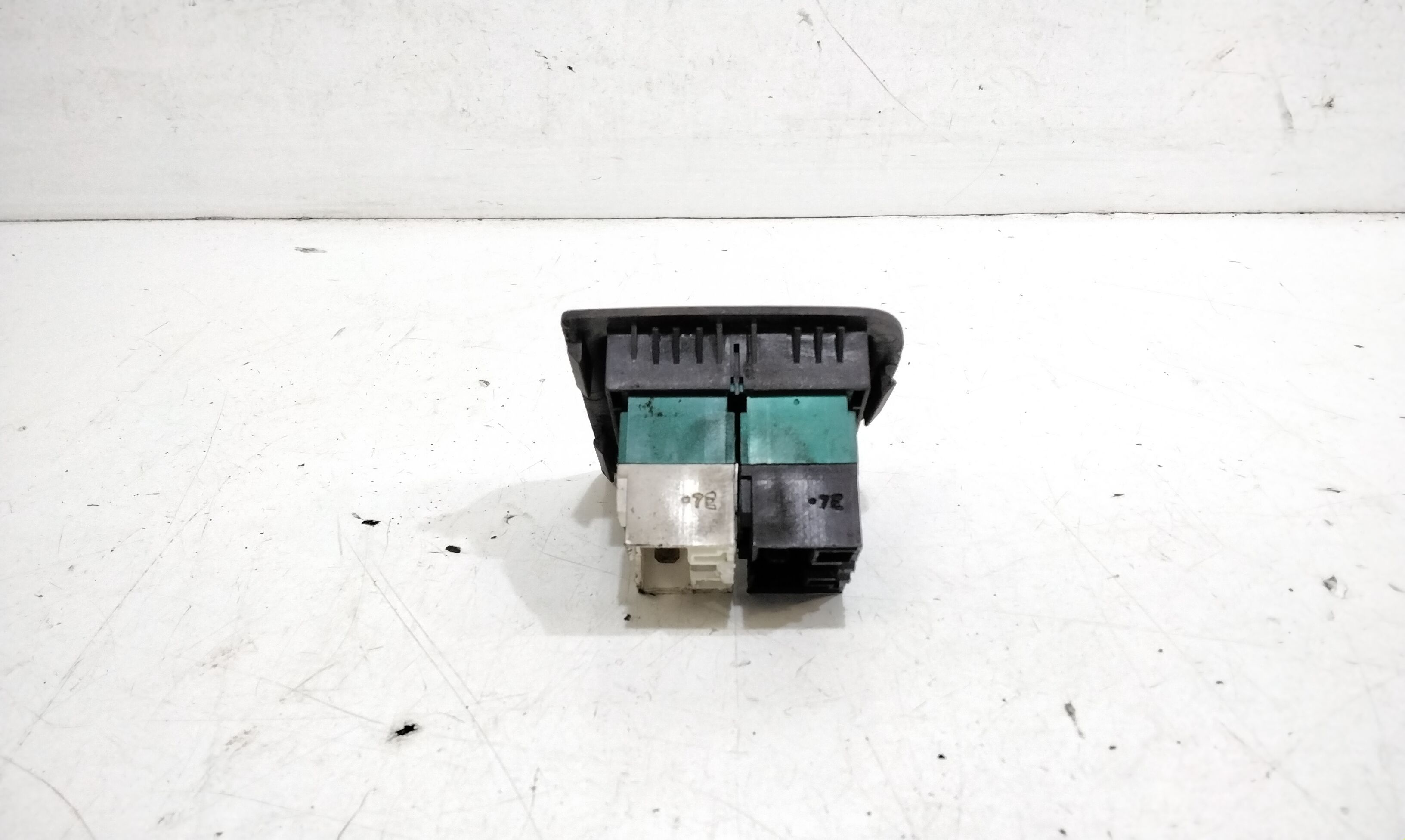 Pulsantiera anteriore sinistra Guida FIAT Dobl Cargo (05>09)