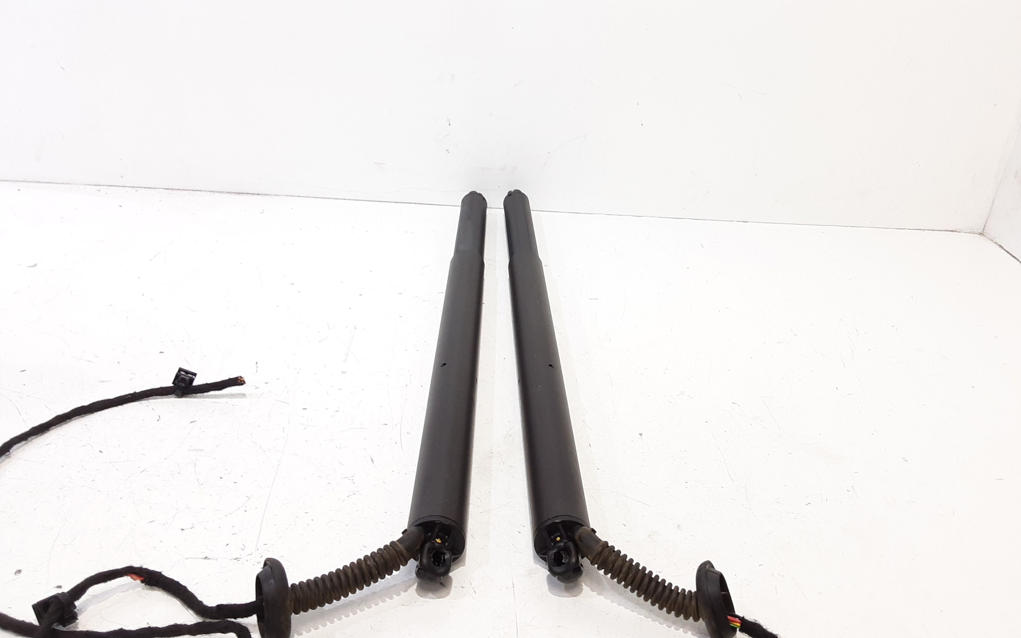 Pistoncini cofano Post. MERCEDES Classe B Serie (W247) (18>21)