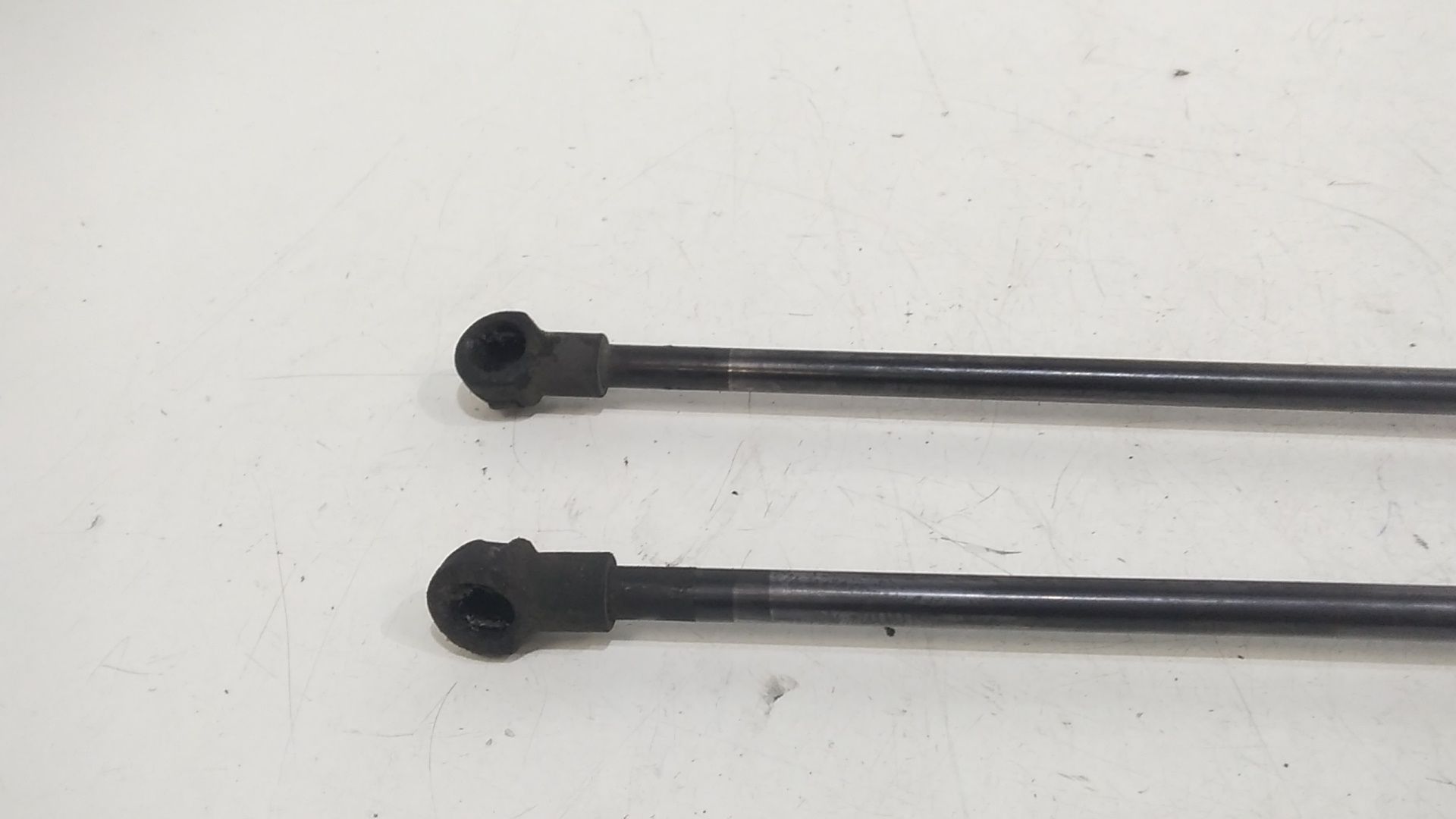 Pistoncini cofano Post. SMART Forfour 453