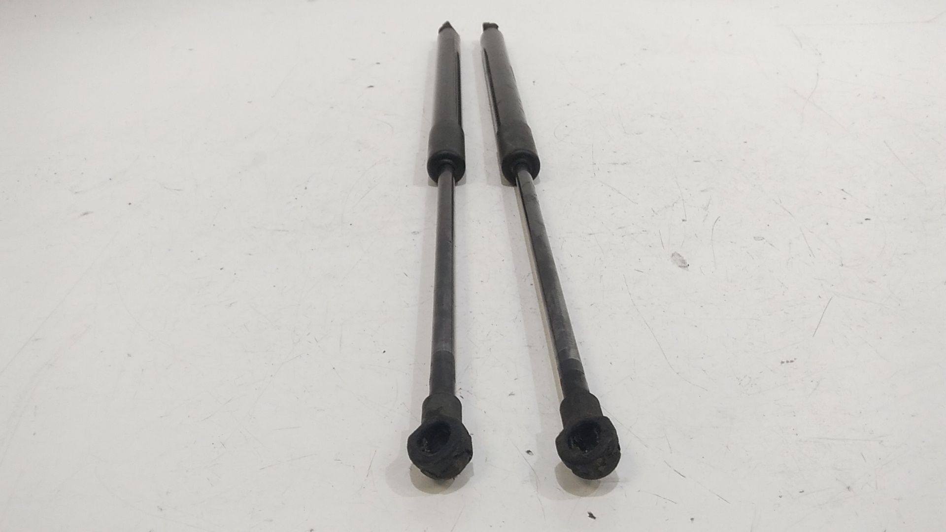 Pistoncini cofano Post. SMART Forfour 453