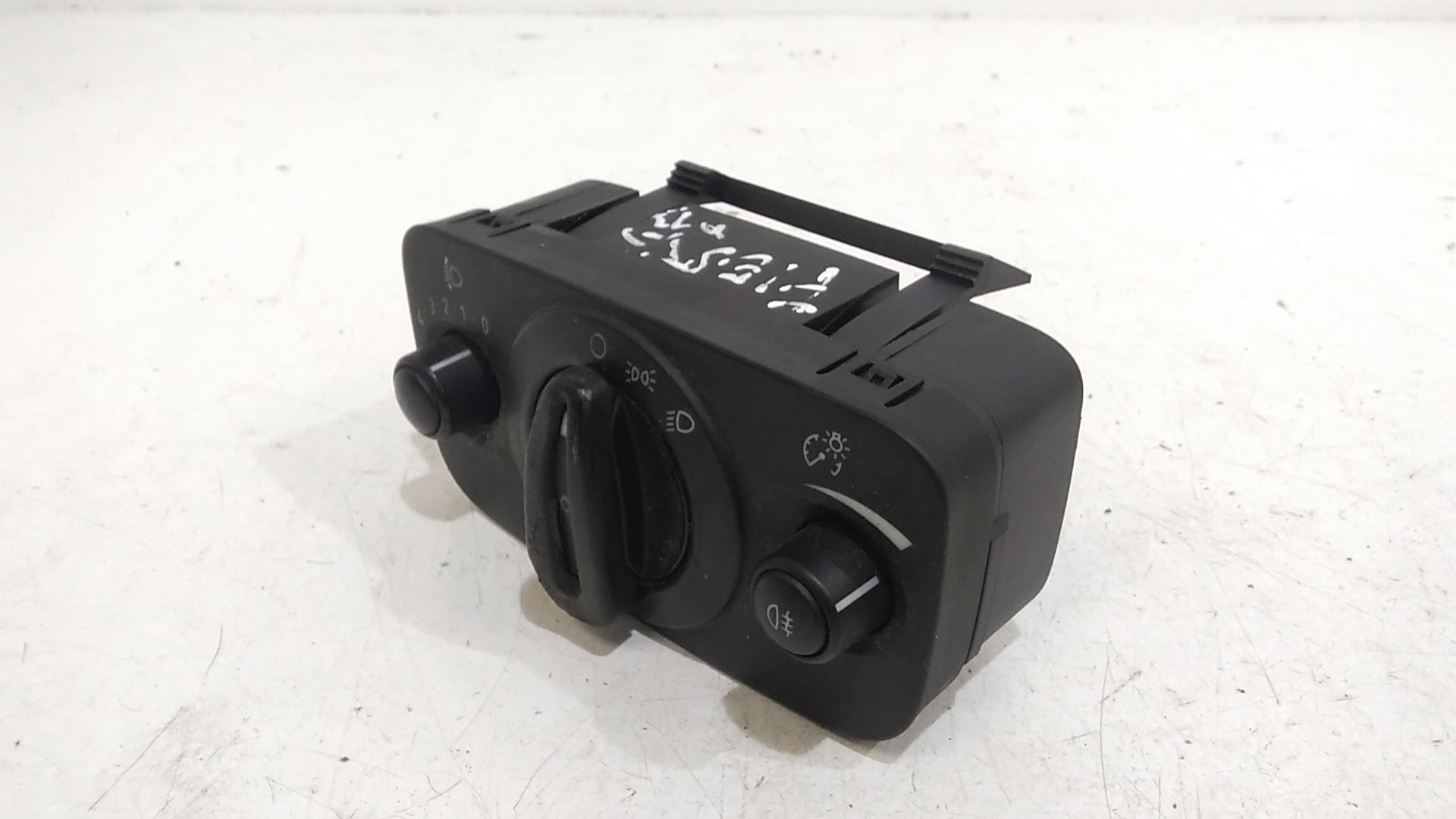 Interruttore comando luci FORD Fiesta 6 Serie