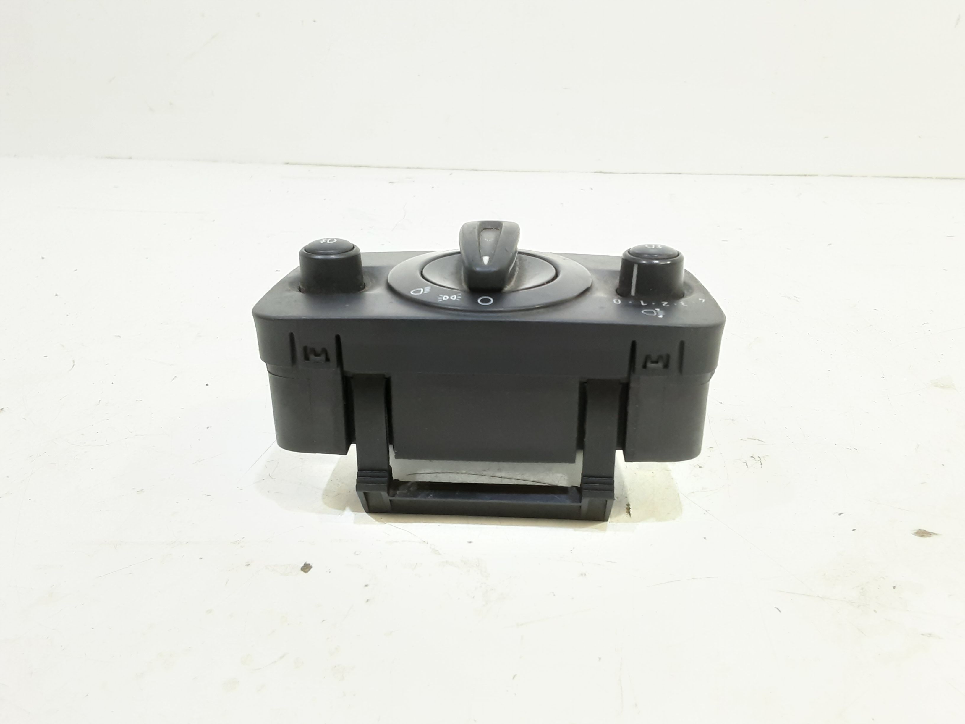 Interruttore comando luci FORD Fiesta 6 Serie