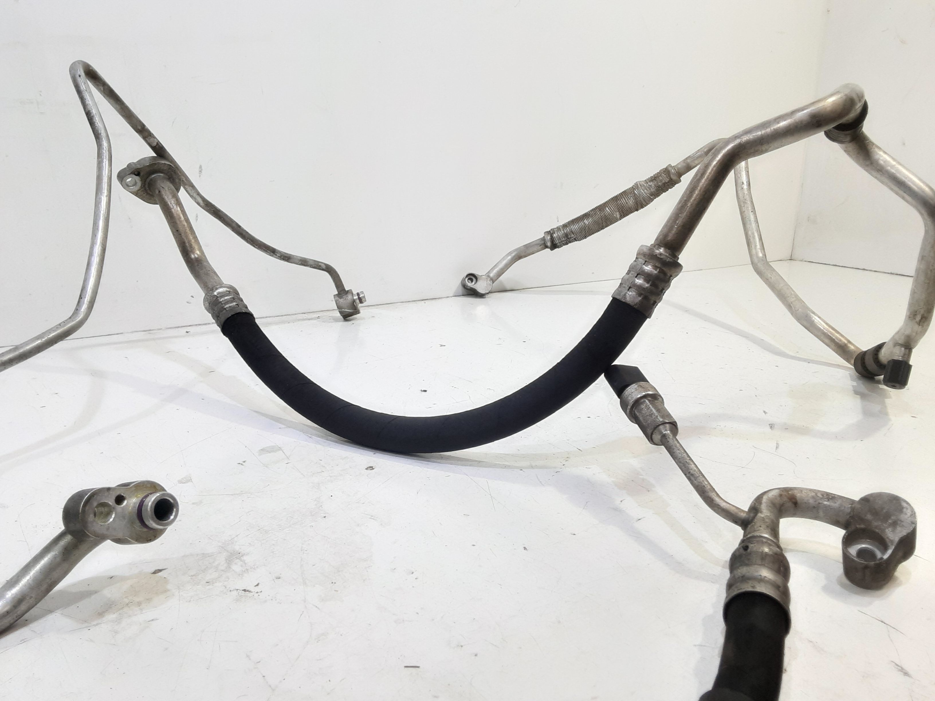 Tubi A/C VOLKSWAGEN Golf 6  VI Variant (08>12)