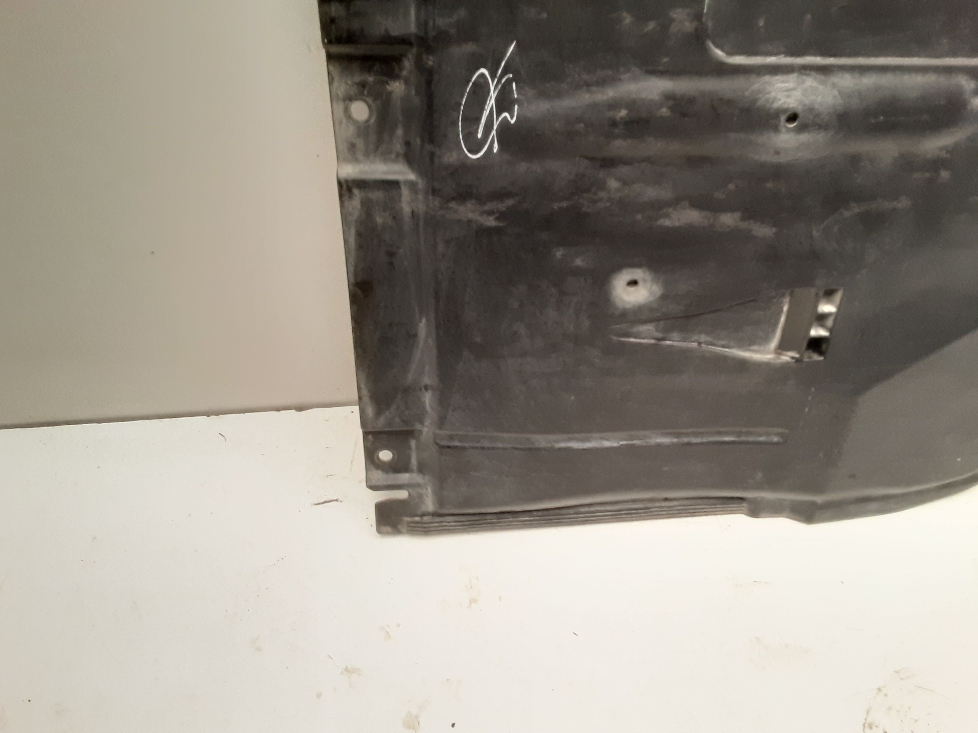 Carter copri motore inferiore MERCEDES GLA Serie