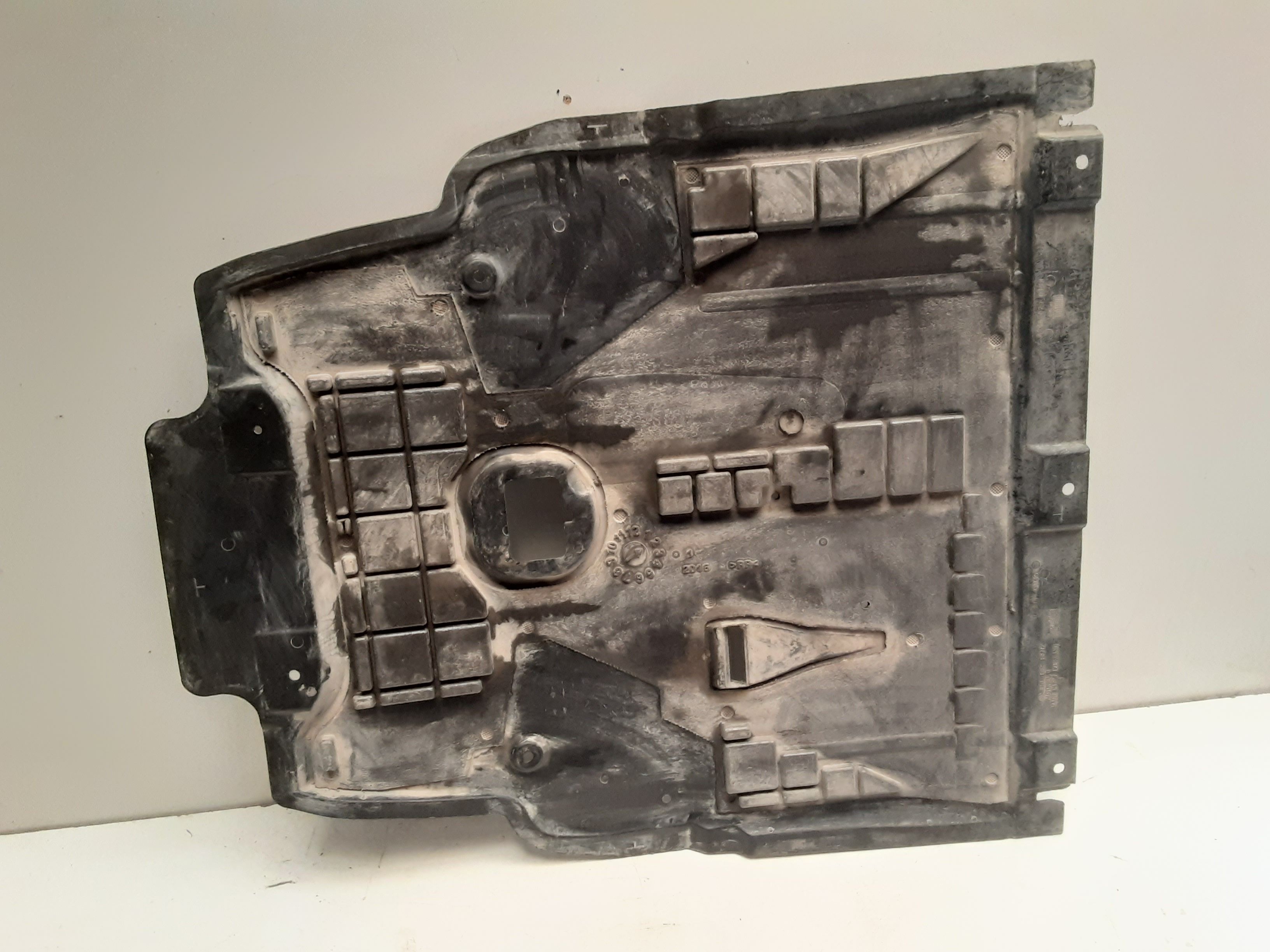 Carter copri motore inferiore MERCEDES GLA Serie