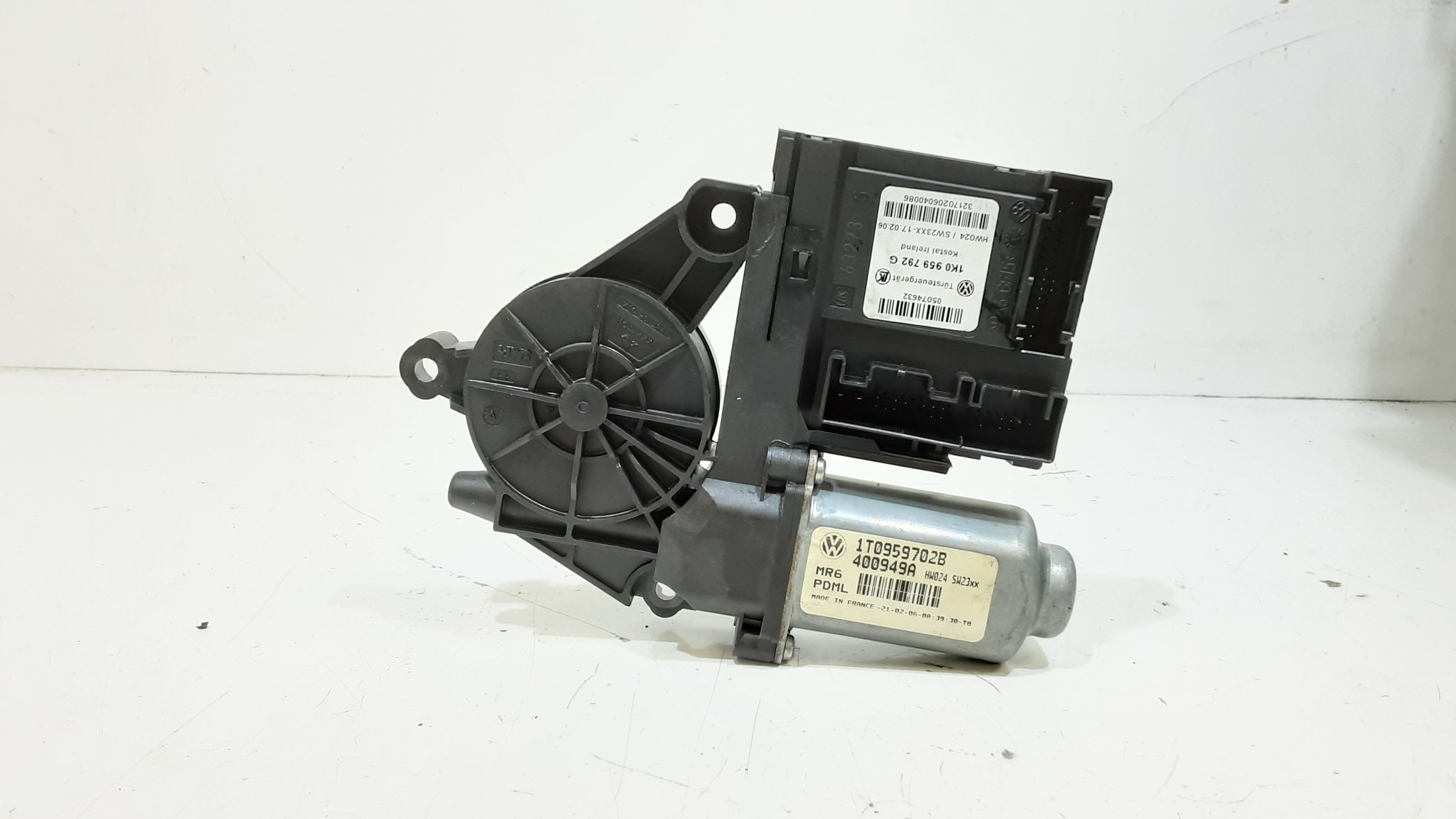 Motorino Alzavetro anteriore destra VOLKSWAGEN Touran 1 Serie