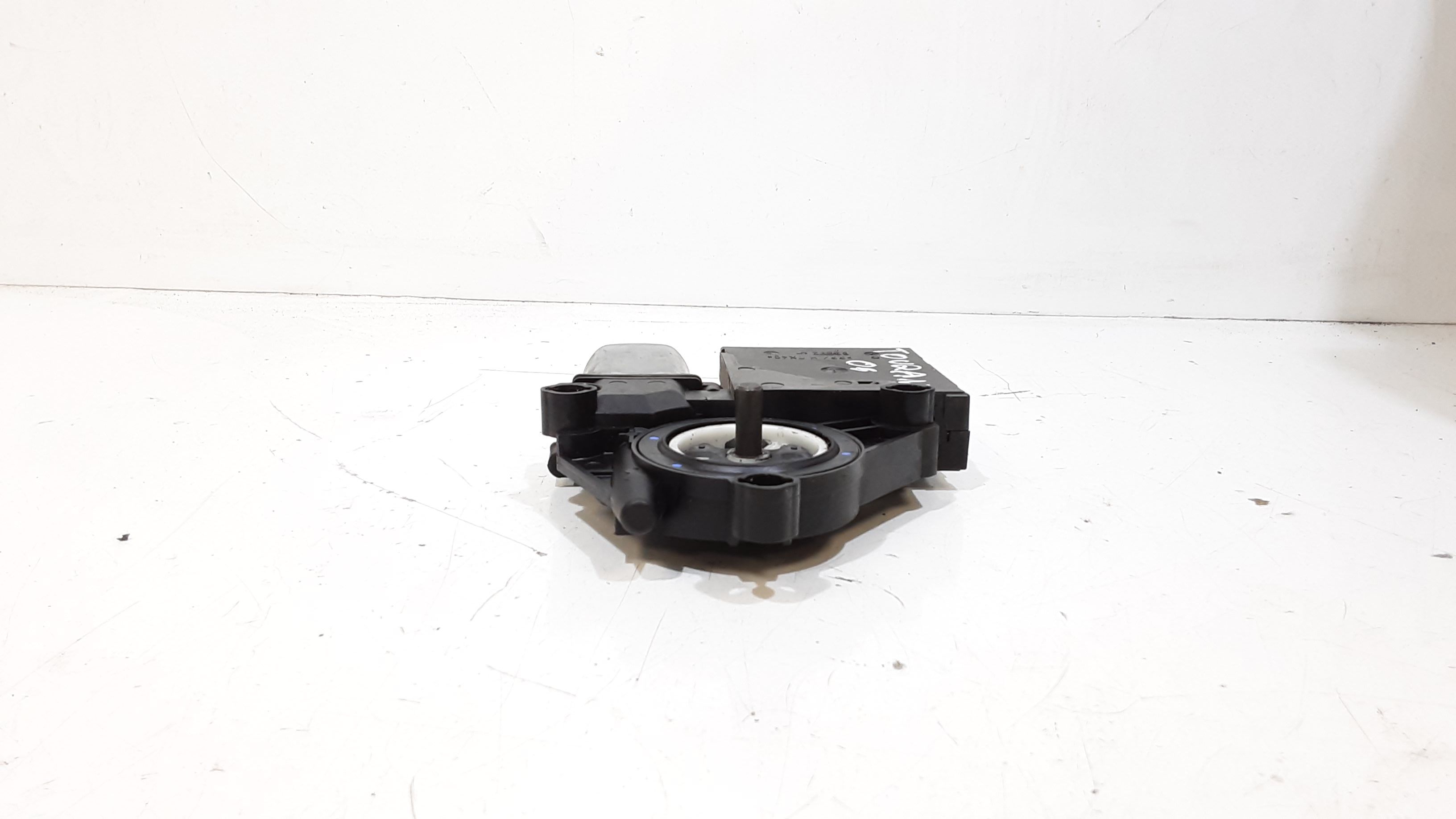 Motorino Alzavetro anteriore destra VOLKSWAGEN Touran 1 Serie