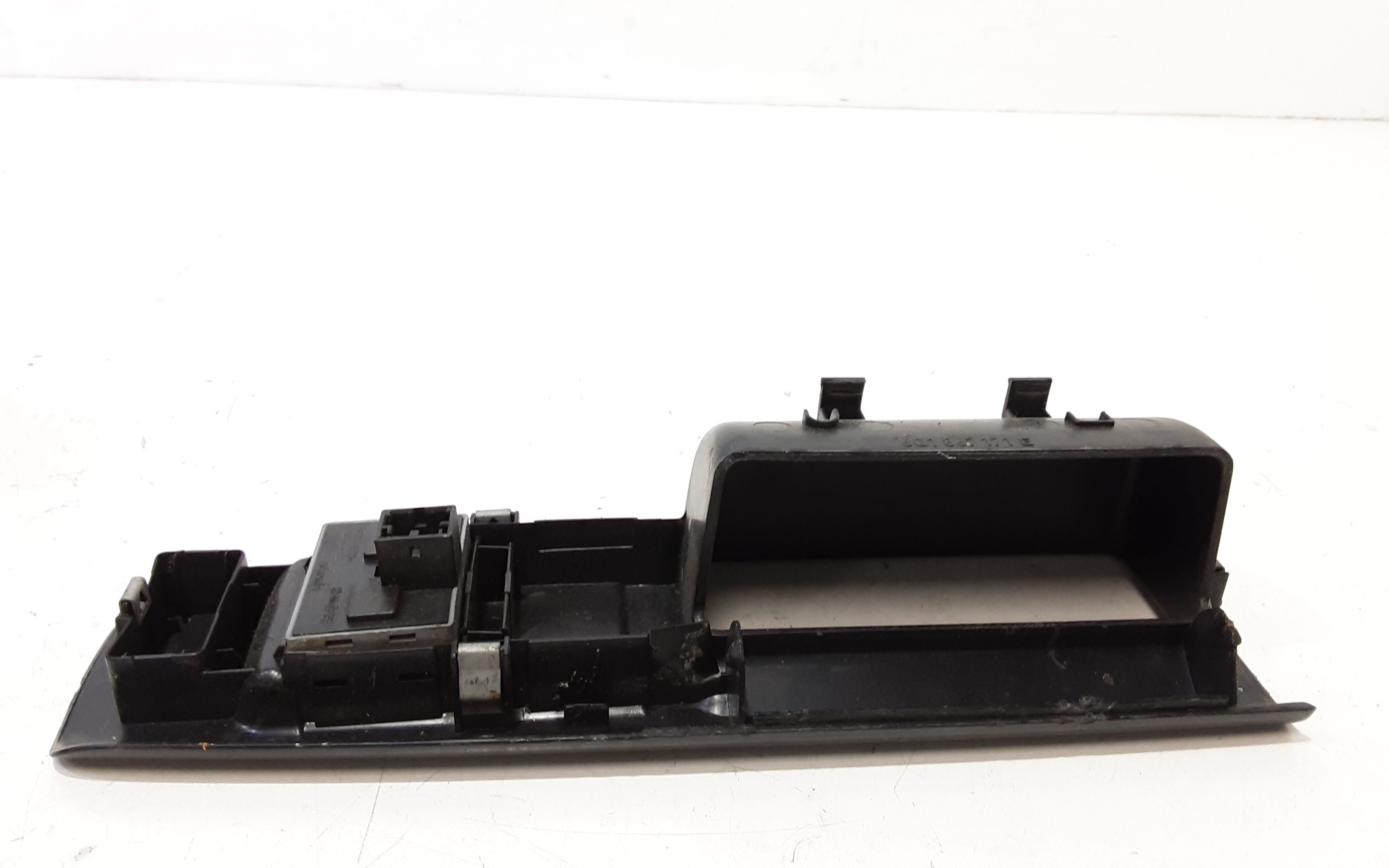 Pulsantiera anteriore sinistra Guida VOLKSWAGEN Polo 4 Serie