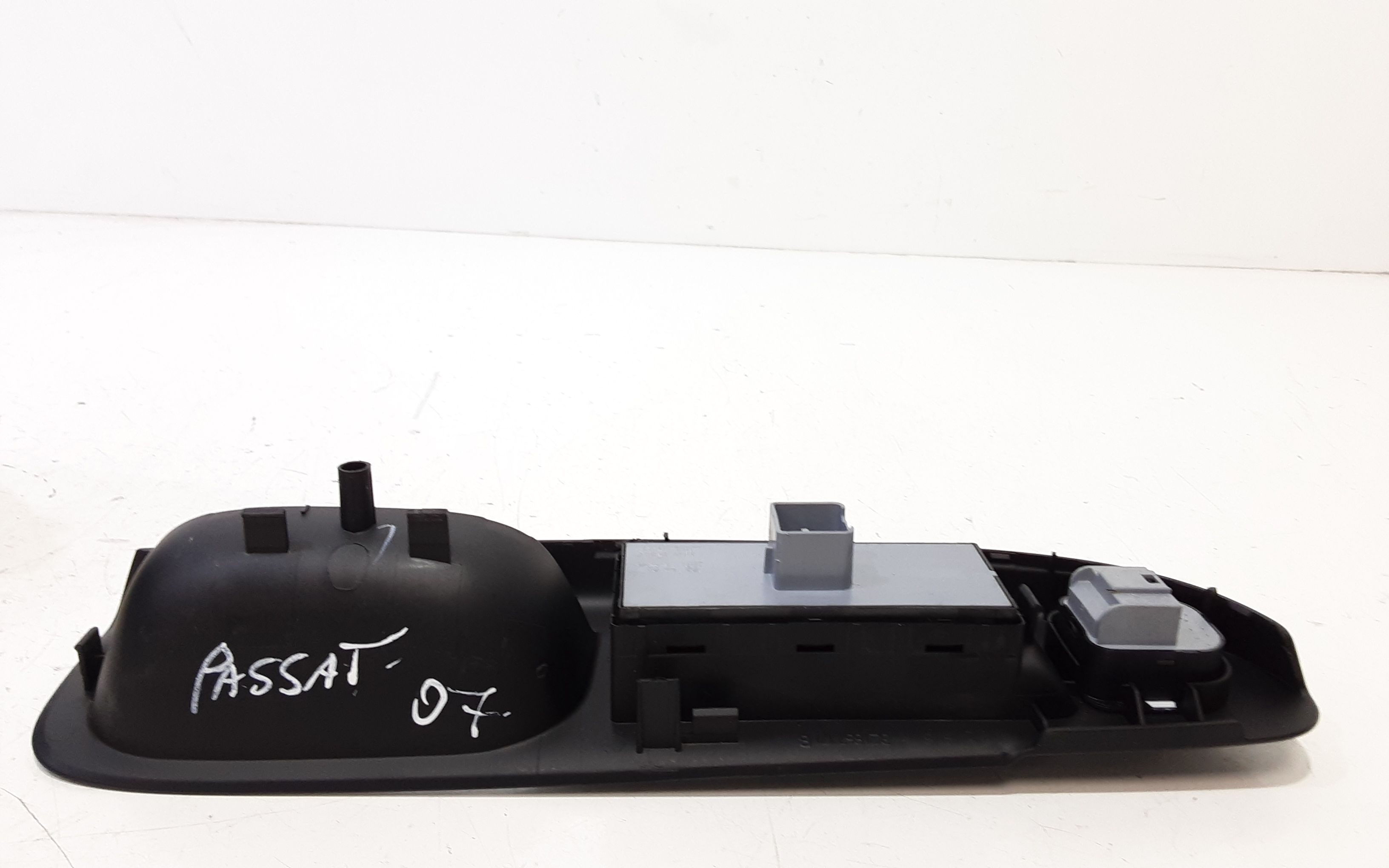 Pulsantiera anteriore sinistra Guida VOLKSWAGEN Passat Berlina 4 Serie