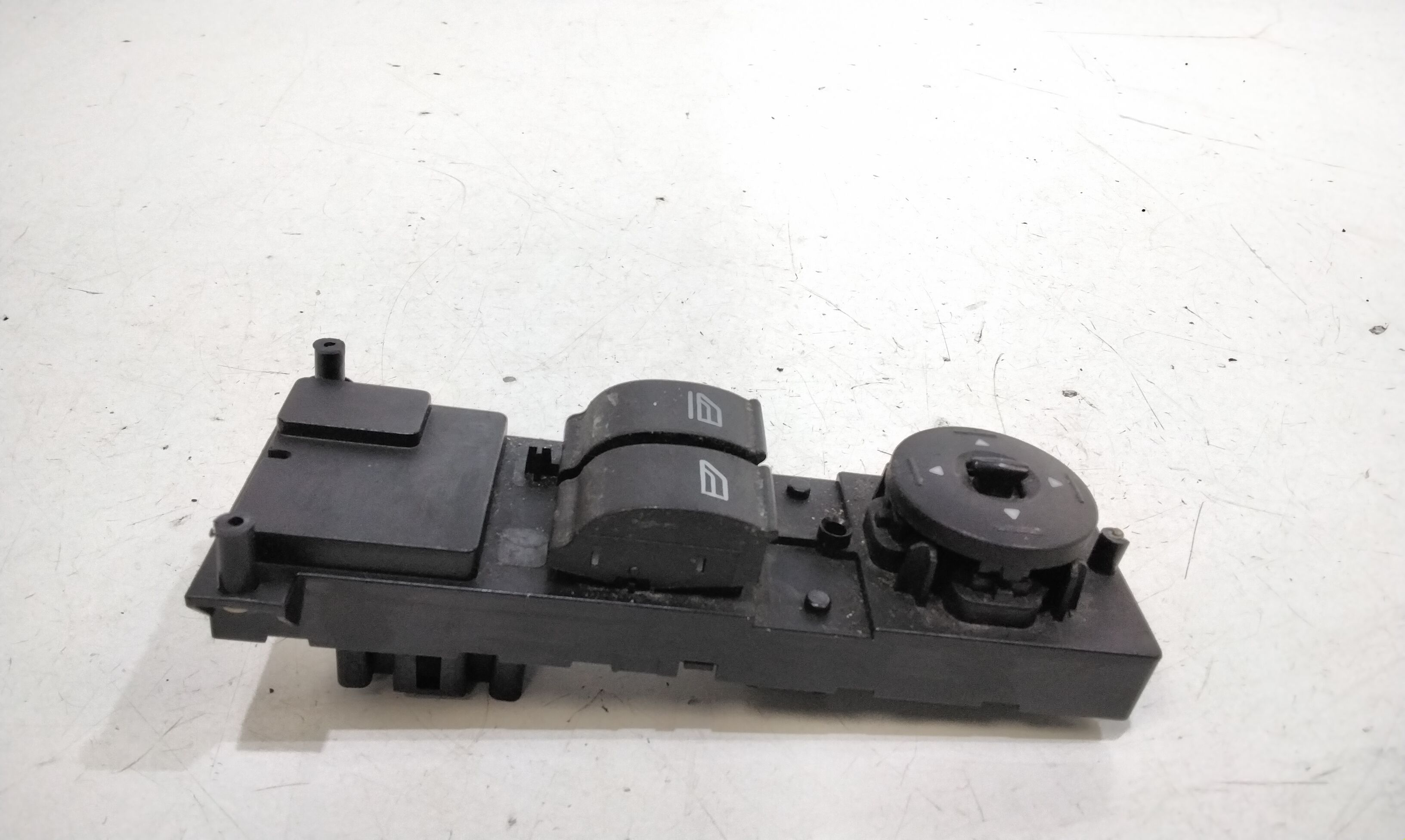 Pulsantiera anteriore sinistra Guida FORD Focus Berlina 4 Serie