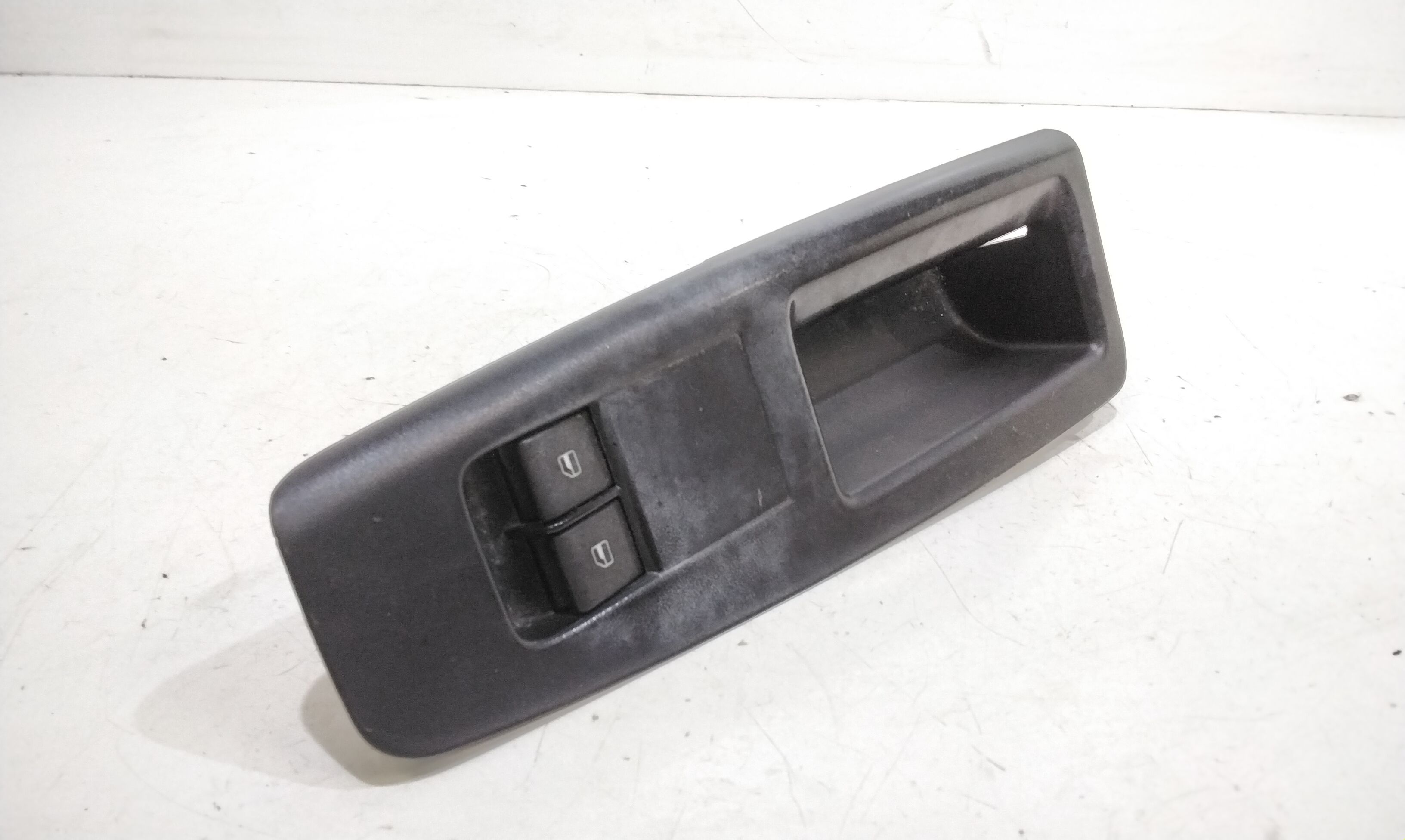 Pulsantiera anteriore sinistra Guida VOLKSWAGEN Polo 4 Serie