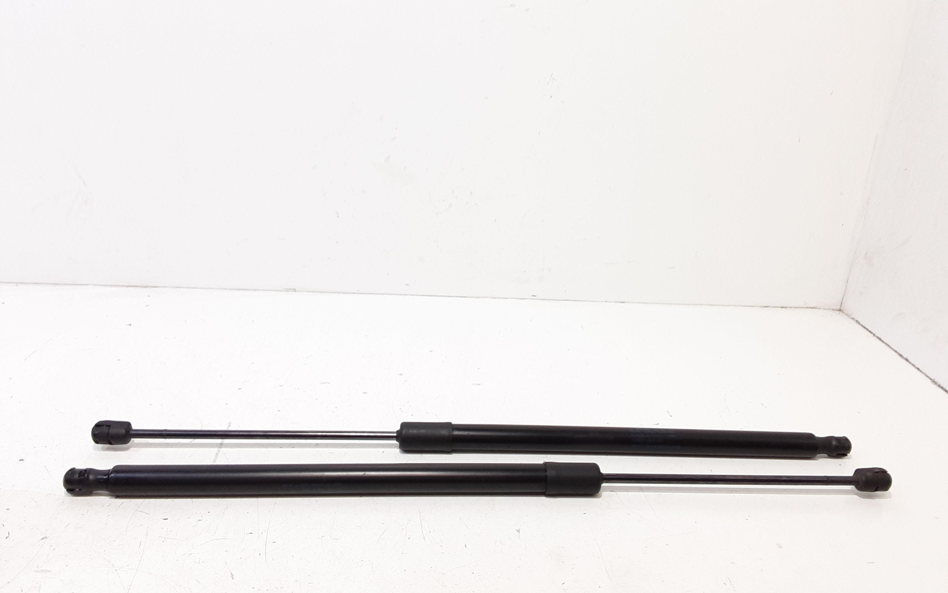 Pistoncini cofano Post. VOLKSWAGEN Tiguan Serie