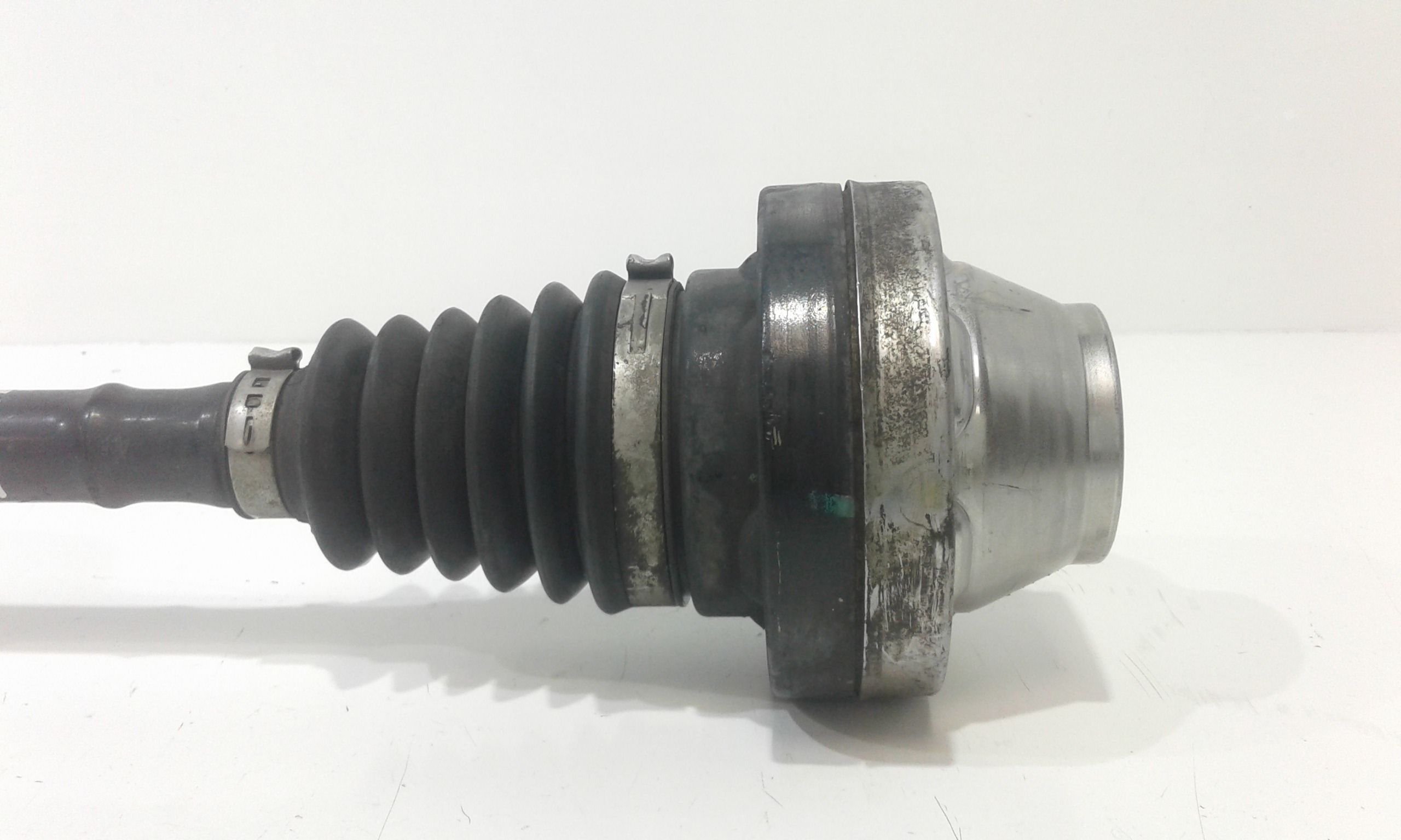 Semiasse anteriore Sinistro VOLKSWAGEN Touareg 1 Serie