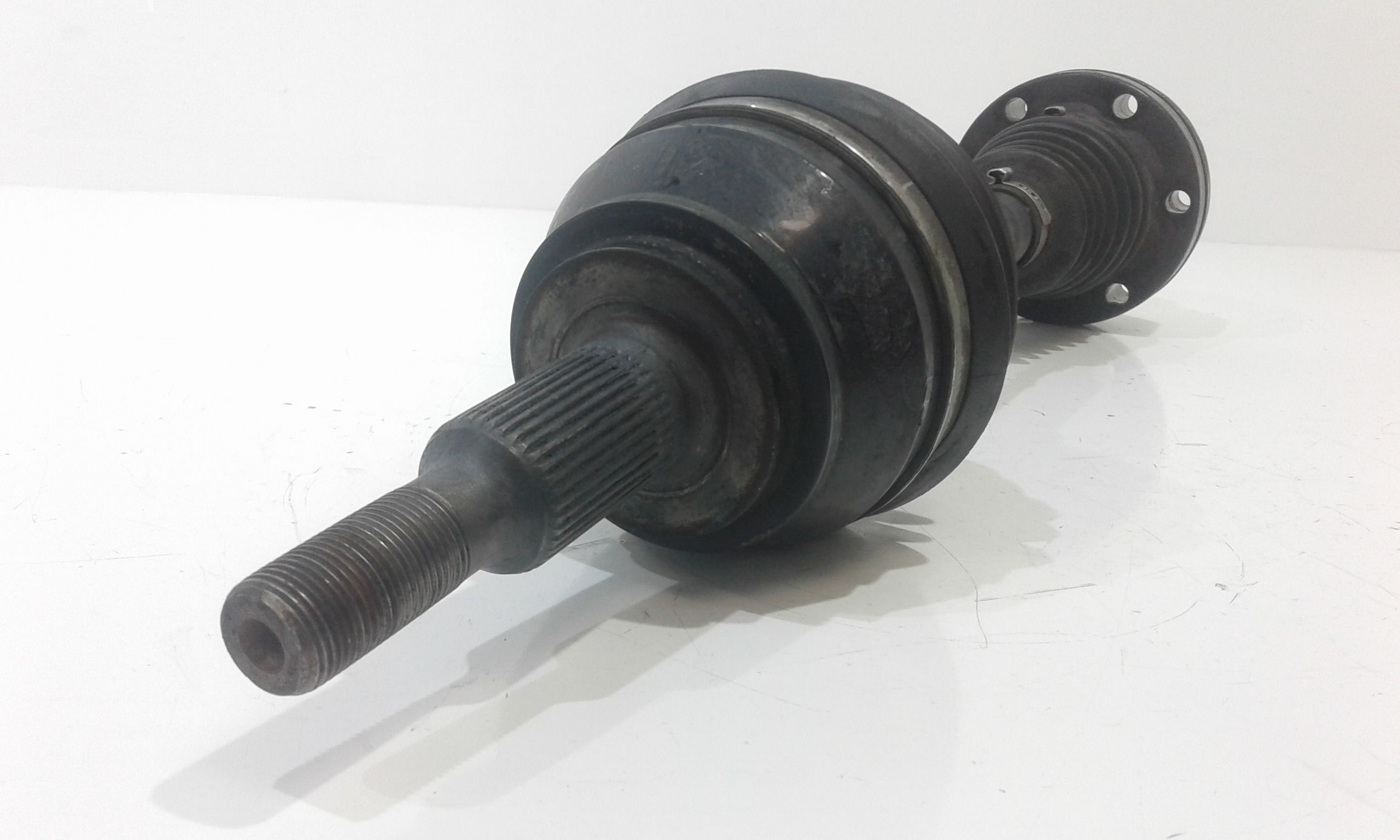 Semiasse anteriore Sinistro VOLKSWAGEN Touareg 1 Serie