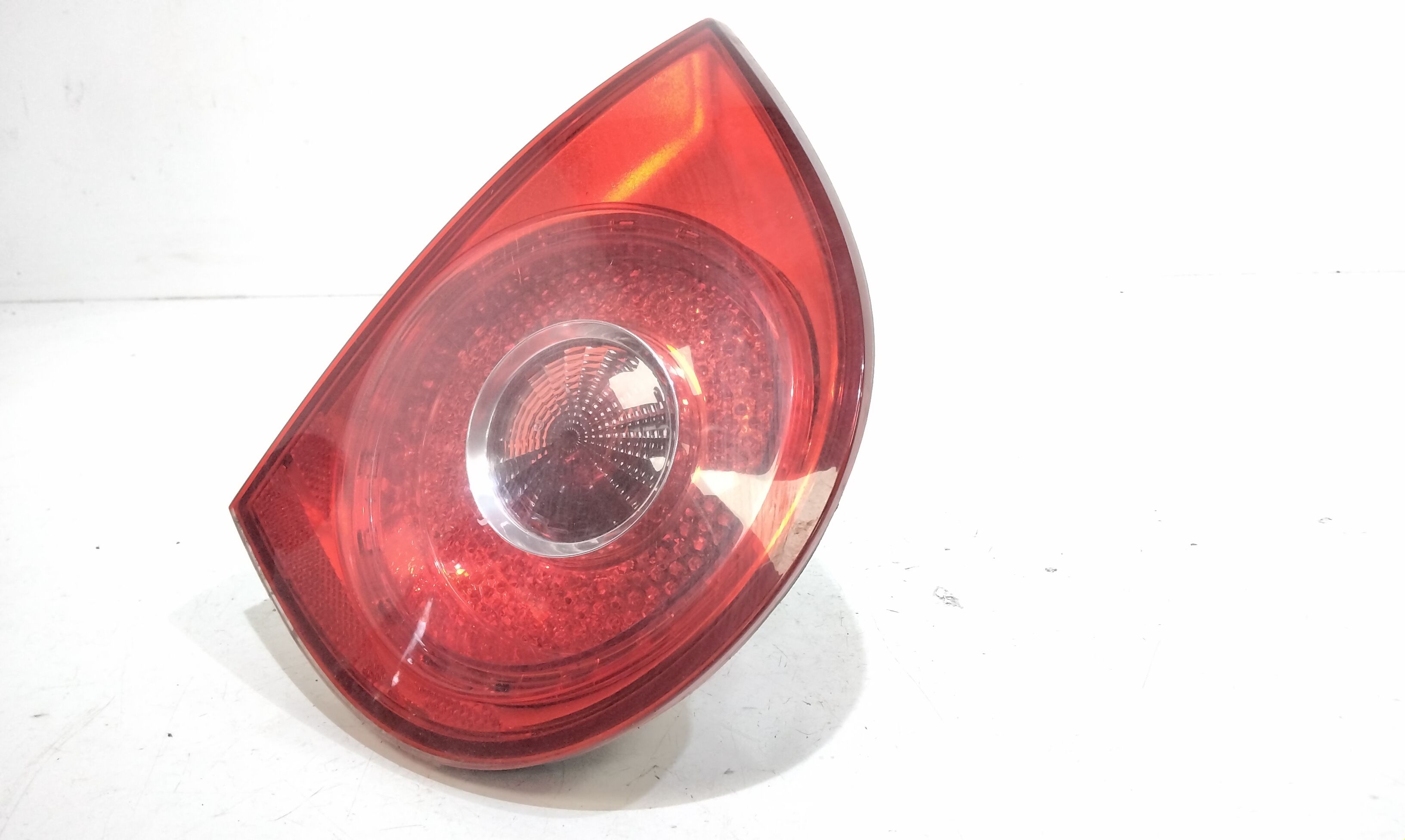 Stop Posteriore Sinistro Integrato nel Portello VOLKSWAGEN Golf 5 Berlina (03>08)