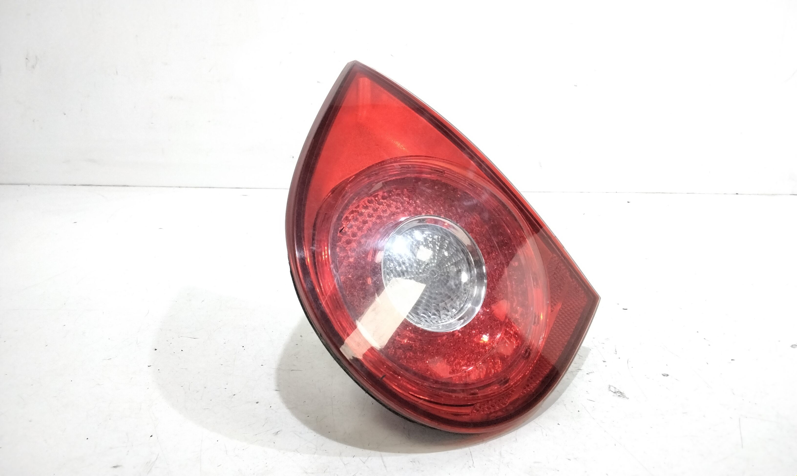 Stop Posteriore Destro Integrato nel Portello VOLKSWAGEN Golf 5 Berlina (03>08)