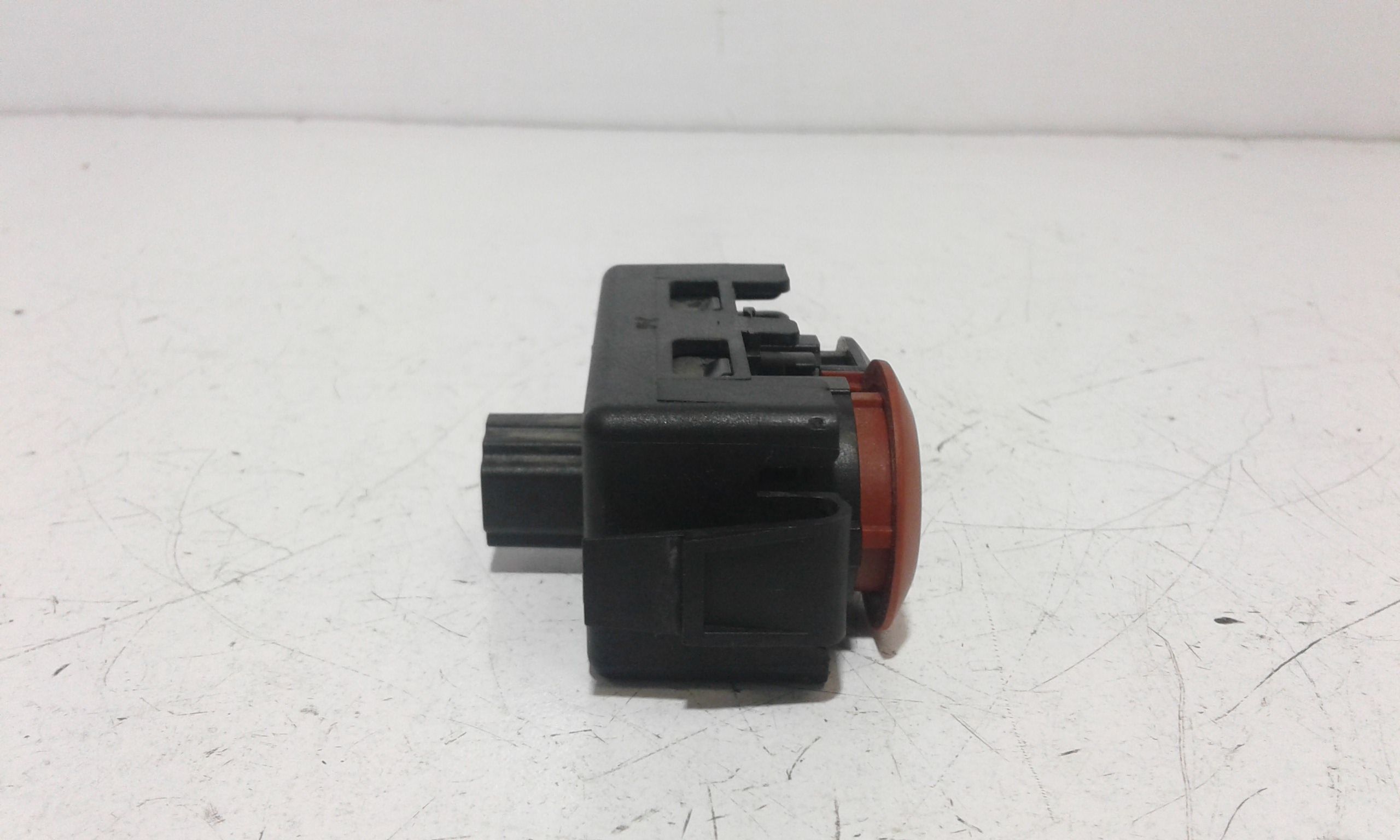 Pulsante luci di emergenza RENAULT Kangoo 2 Serie