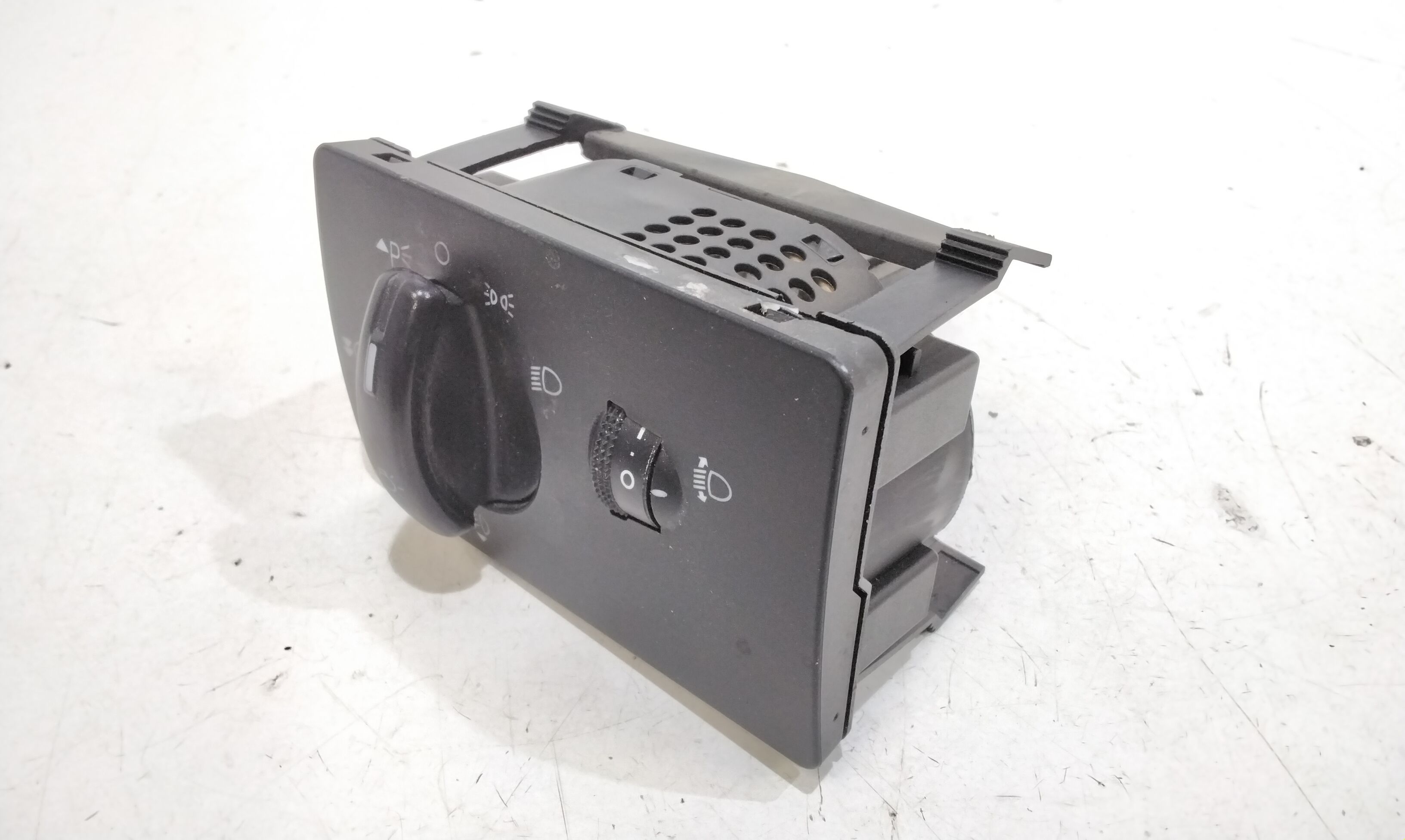 Interruttore comando luci FORD Focus Berlina 4 Serie