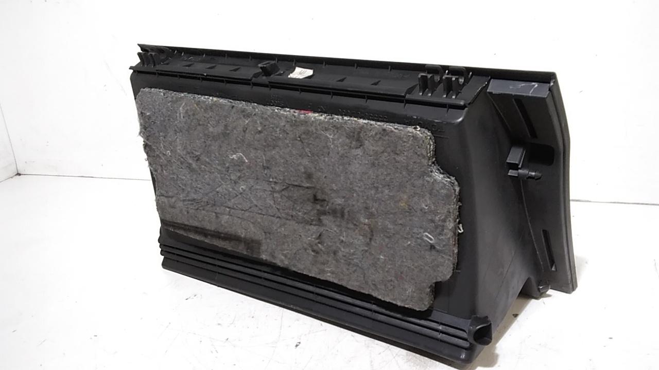 Cassetto porta oggetti TOYOTA Yaris 3 Serie