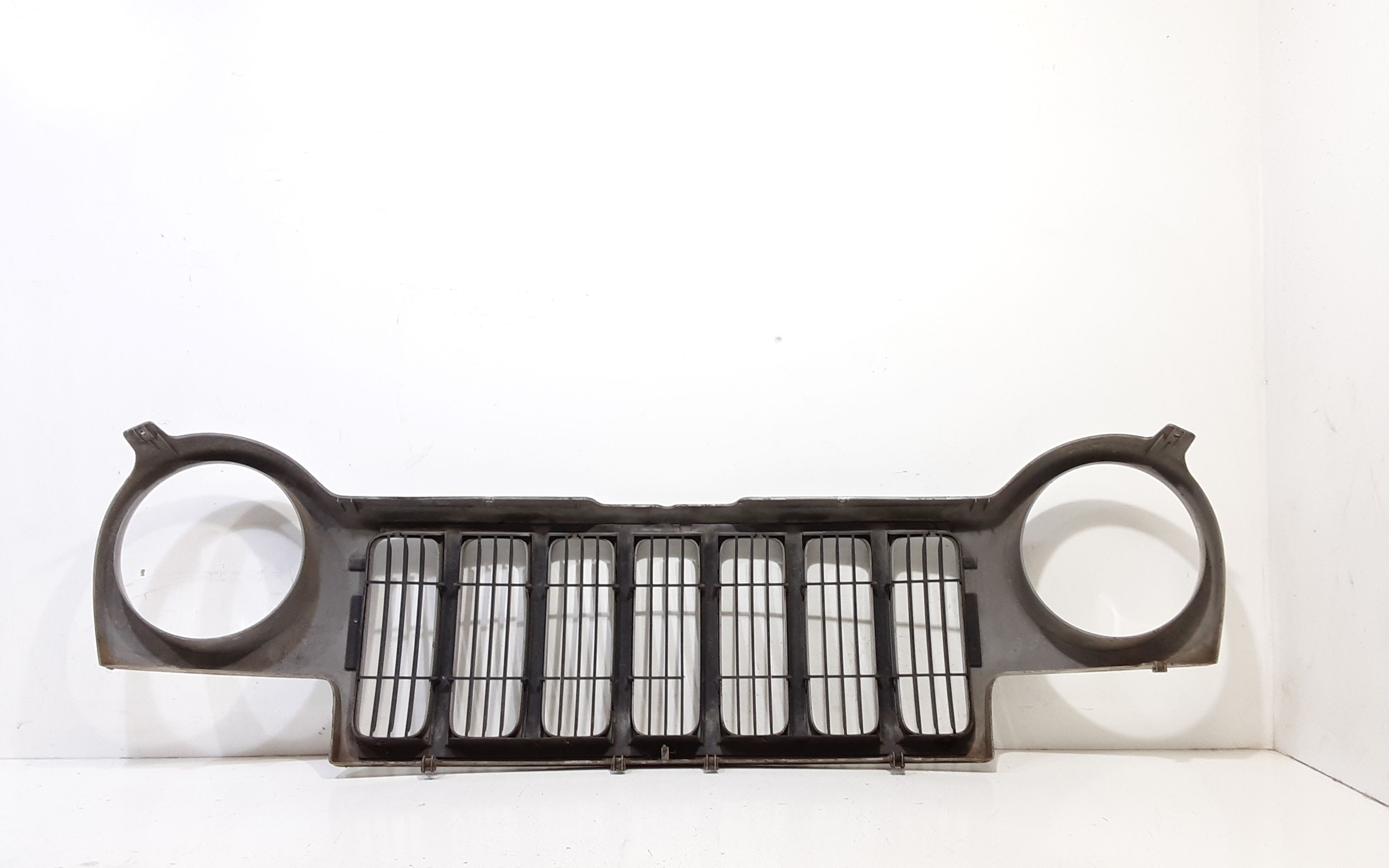 Mascherina anteriore JEEP Cherokee 3 Serie