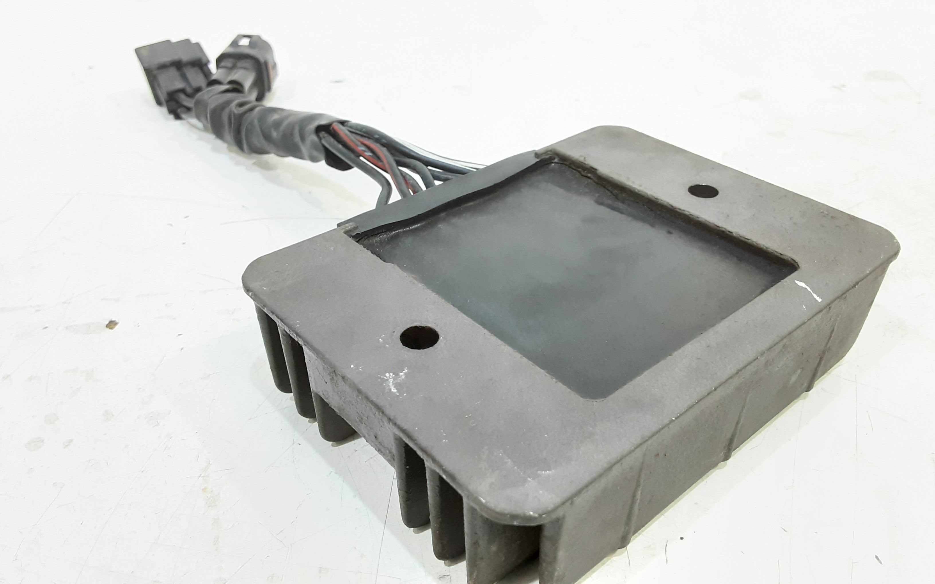 Regolatore di tensione SUZUKI Gladius 650cc SFV (09>15)