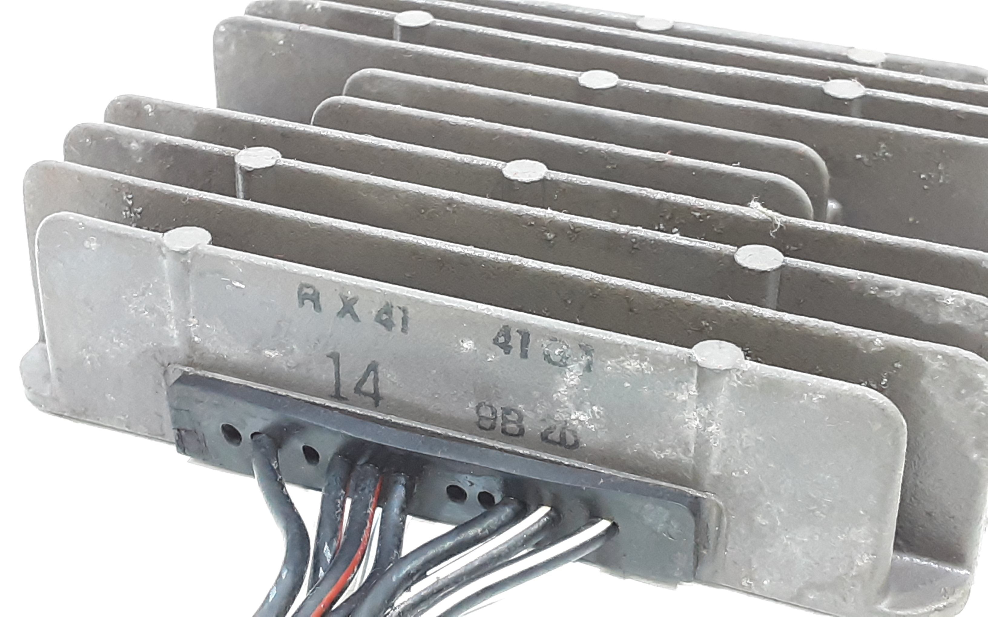 Regolatore di tensione SUZUKI Gladius 650cc SFV (09>15)