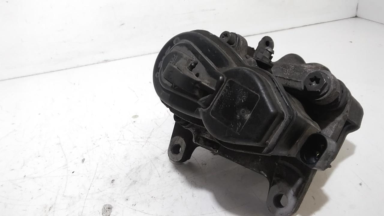 Pinza Freno posteriore Sinistra AUDI A4 Avant (8W5)