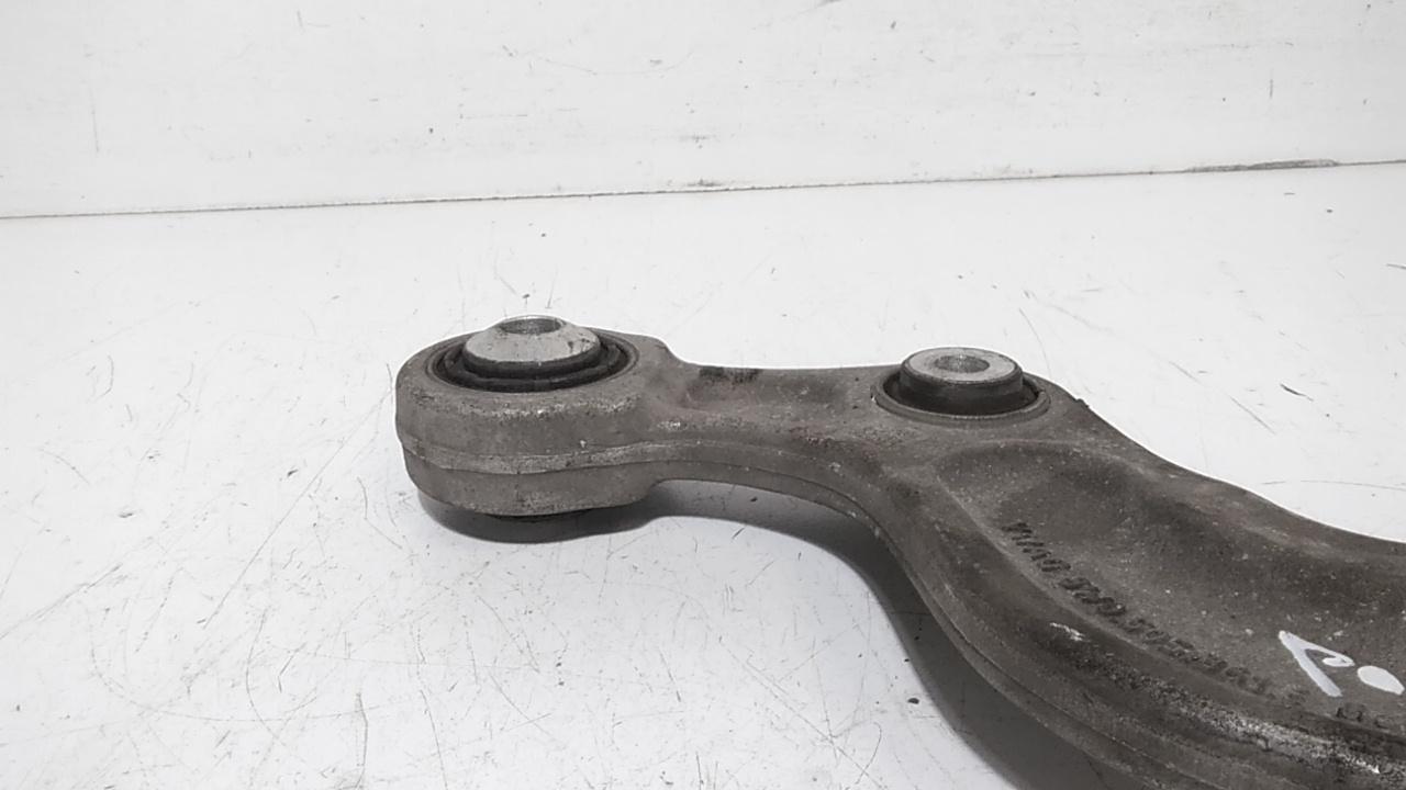 Braccio oscillante assale posteriore DX AUDI A4 Avant (8W5)