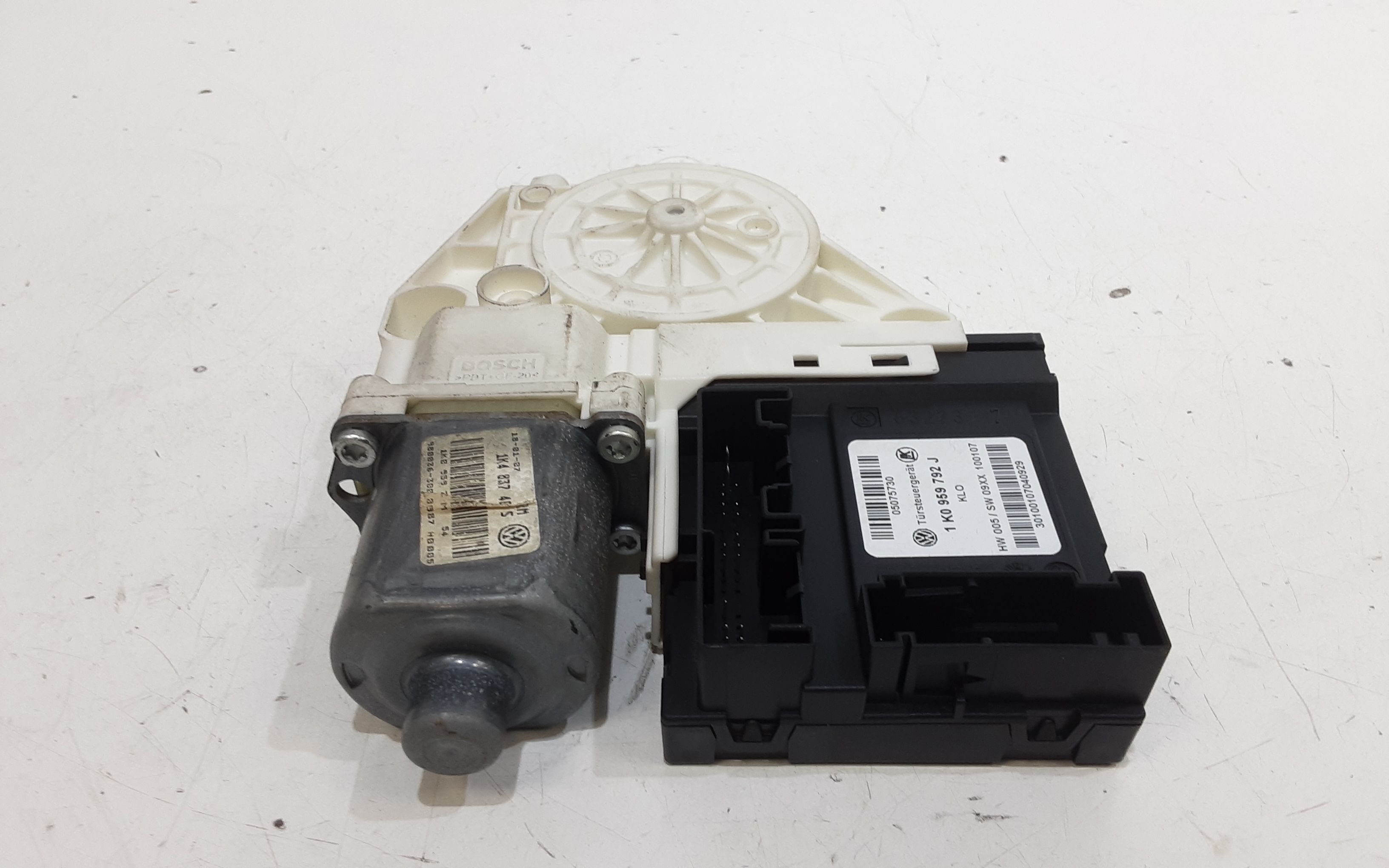 Motorino Alzavetro anteriore destra VOLKSWAGEN Golf 5 Berlina (03>08)