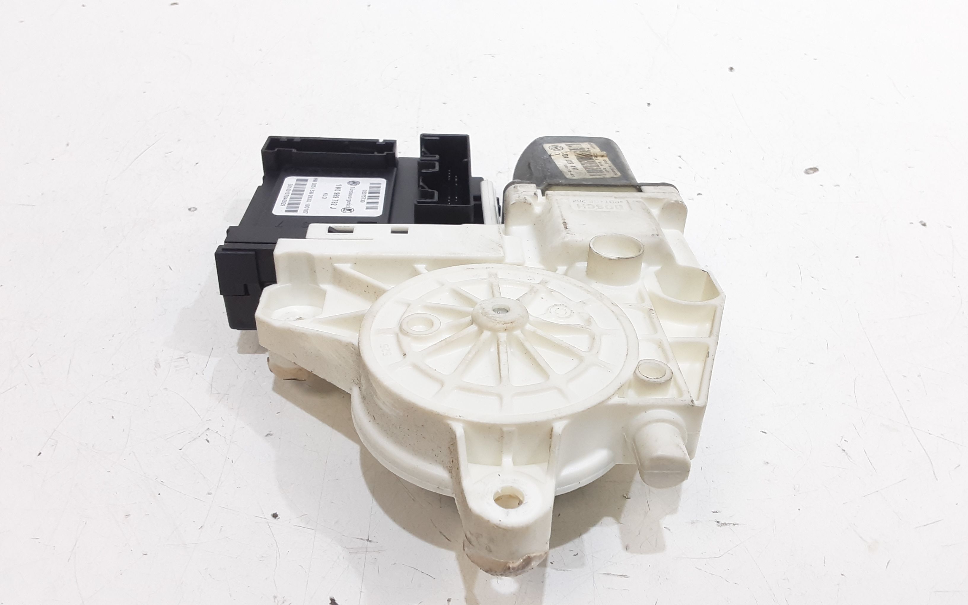 Motorino Alzavetro anteriore destra VOLKSWAGEN Golf 5 Berlina (03>08)