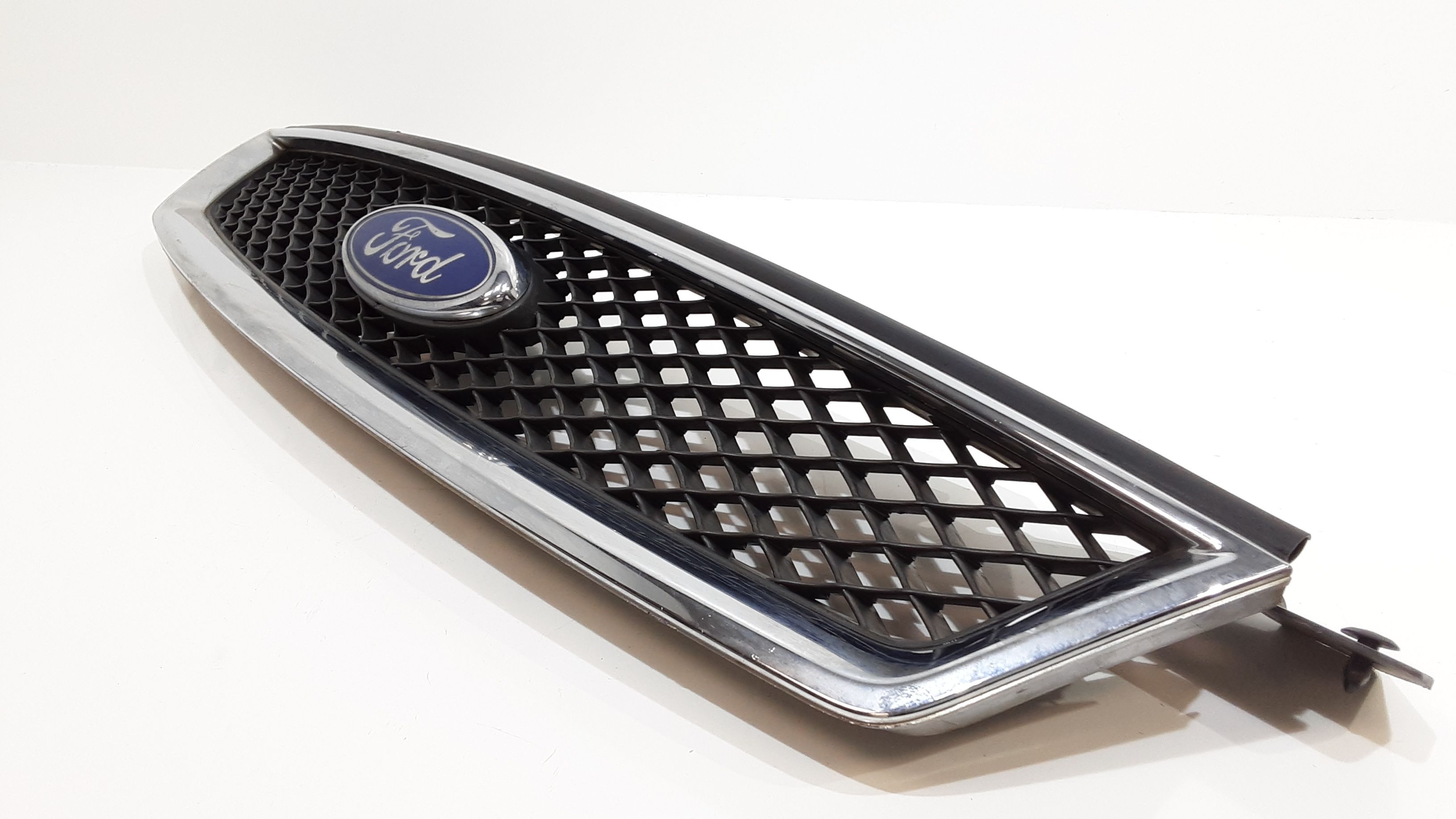 Mascherina anteriore FORD Focus Berlina 3 Serie