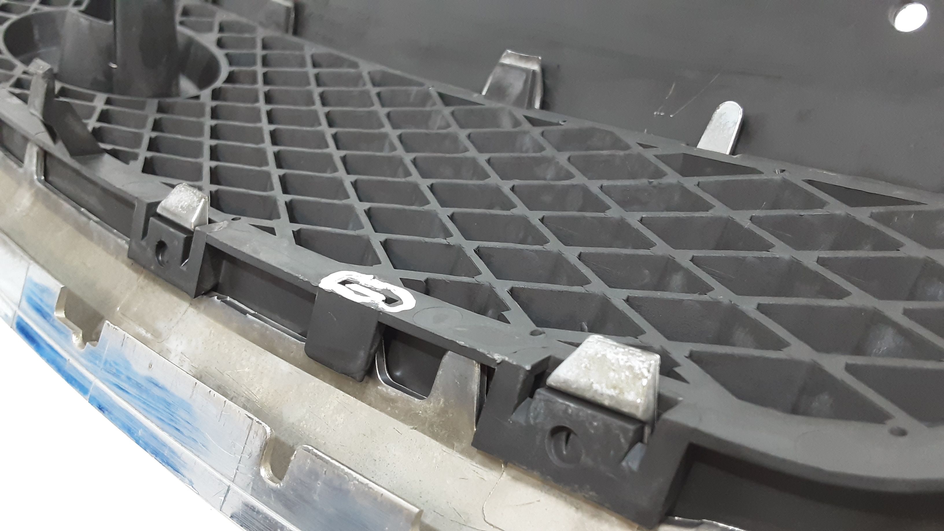 Mascherina anteriore FORD Focus Berlina 3 Serie