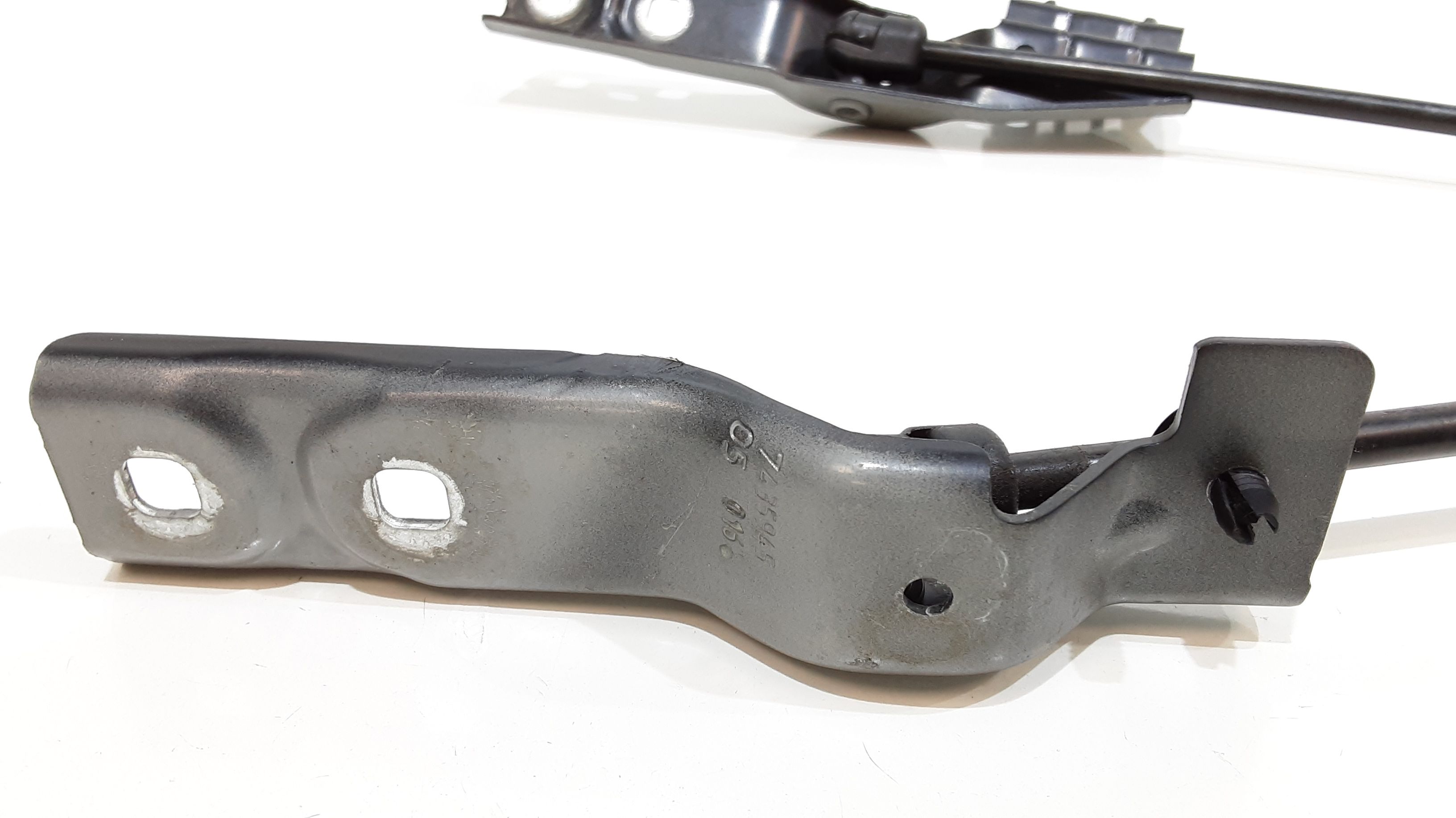 Pistoncini cofano ant BMW X2 F39